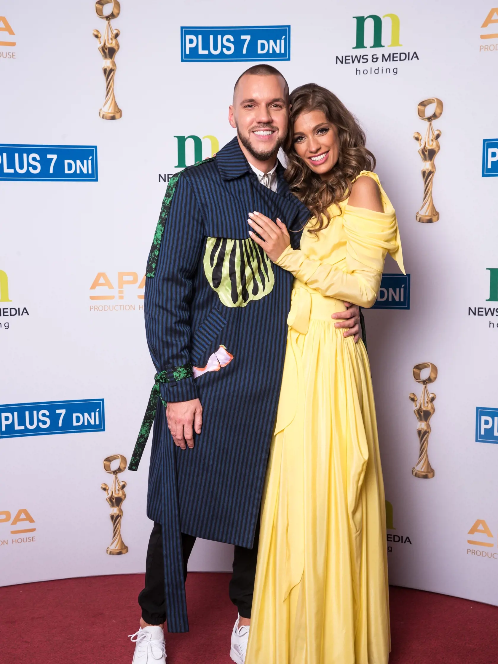 Na snímke Michal Sabo a Jasmína Alagičová počas párty po skončení slávnostného vyhlasovania ankety Osobnosť televíznej obrazovky 2018 v budove Slovenského národného divadla.