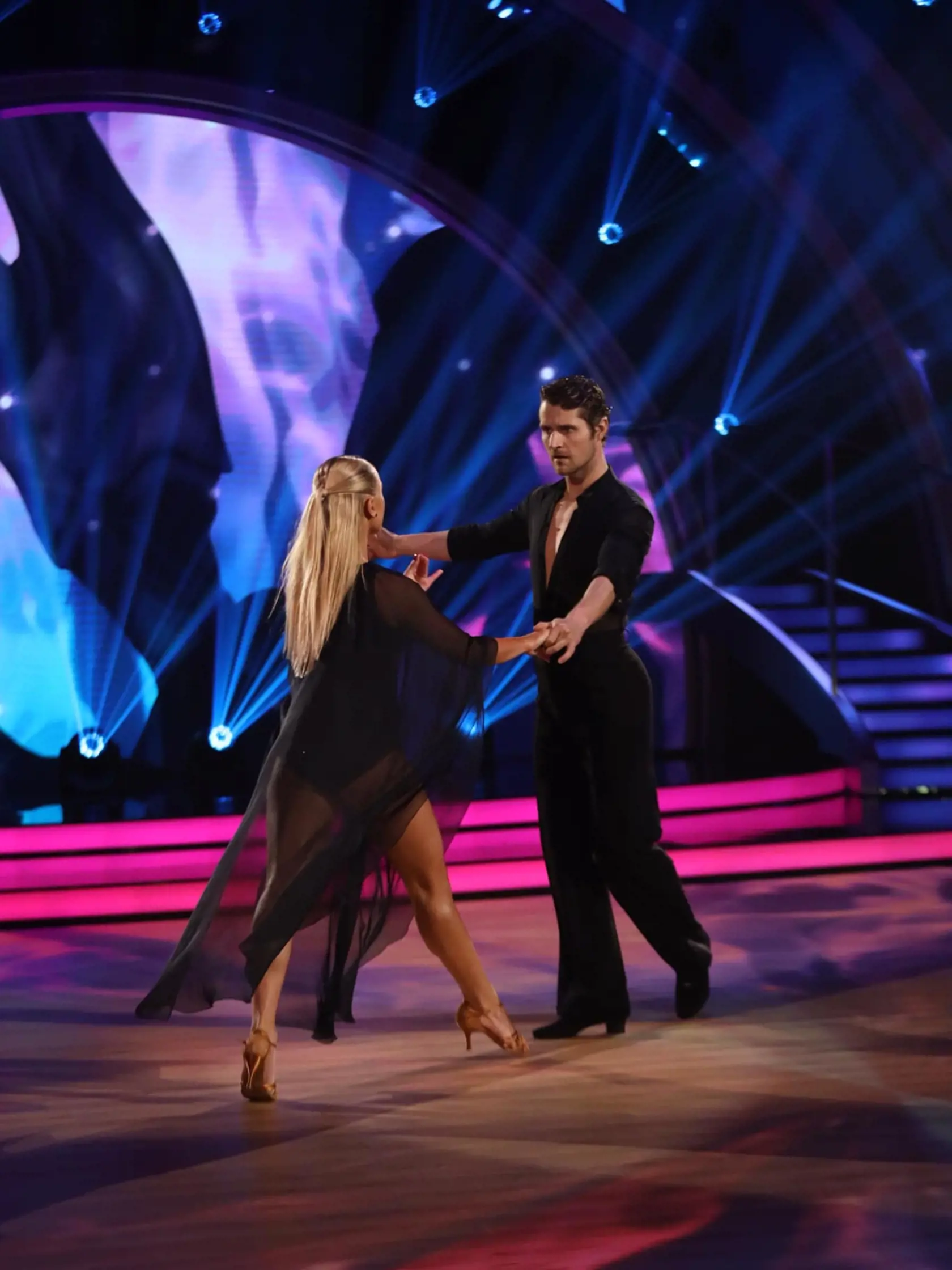 Druhé kolo Let's Dance: Na snímke Marek Rozkoš počas svojho vystúpenia.