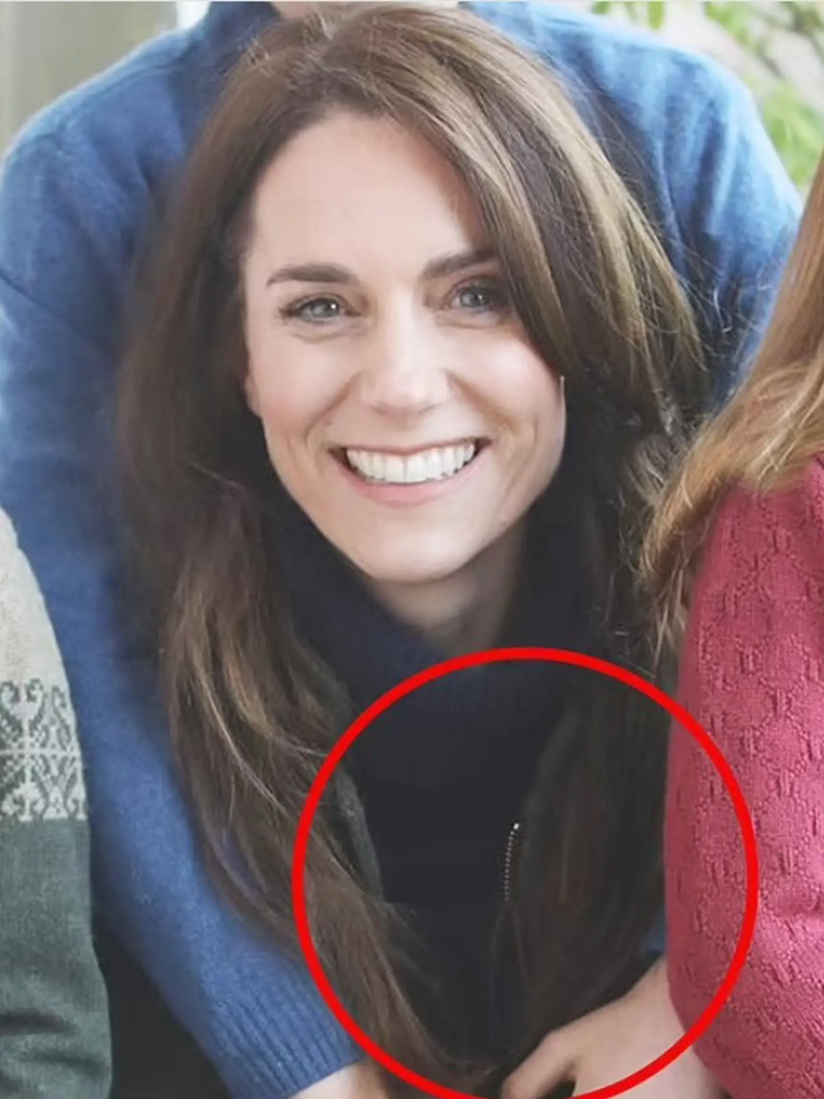 Na fotografií nesedí ani zips na veste princeznej.