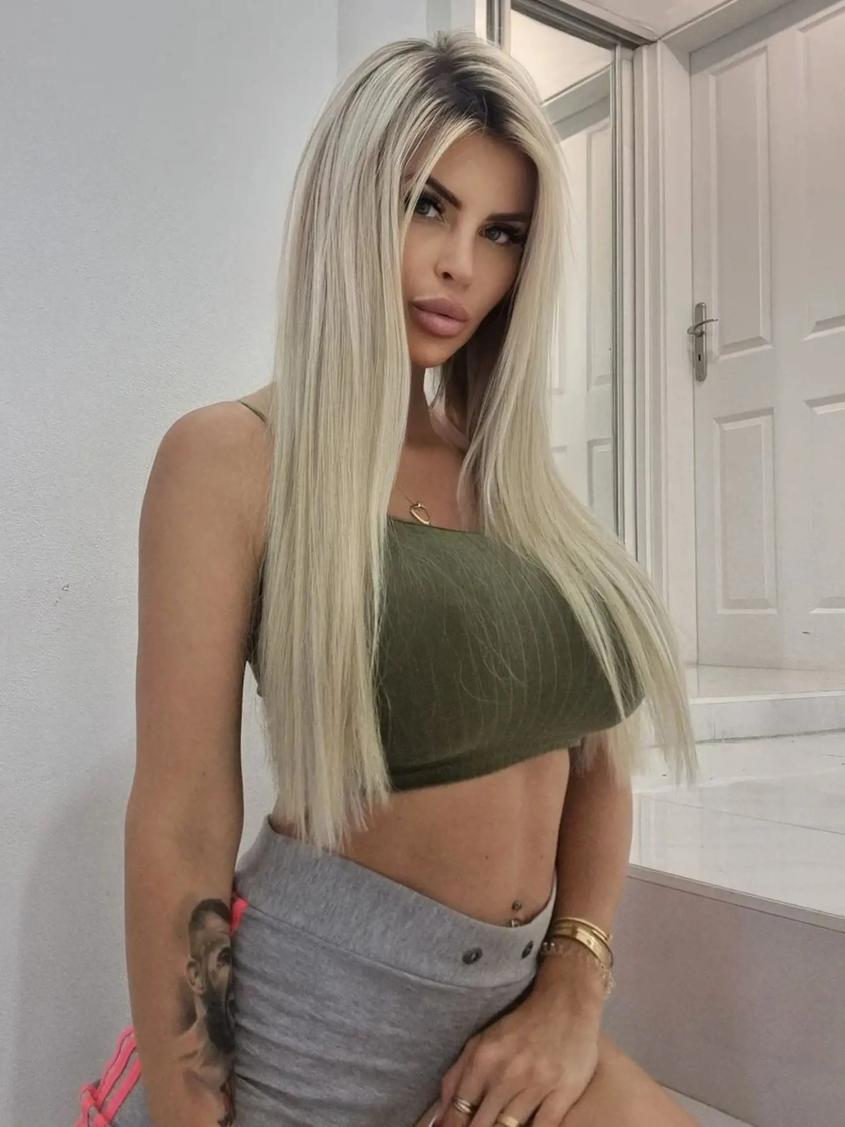 Lela Vémola