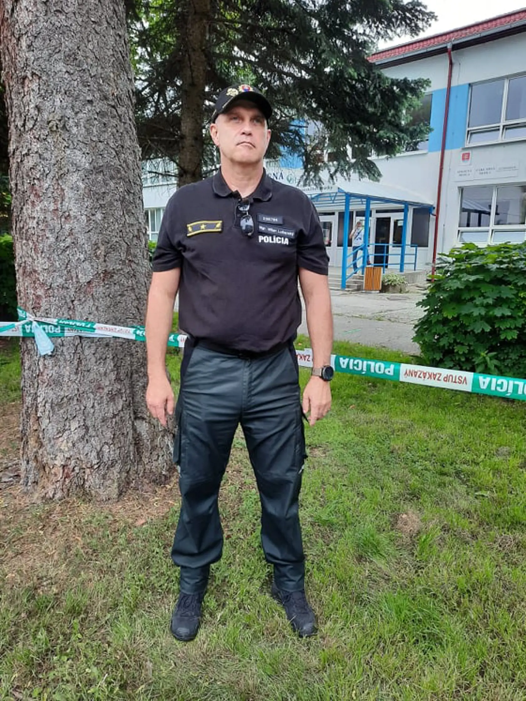 Hrôza na základnej škole vo Vrútkach. Na miesto dorazil prezident polície M. Lučanský.