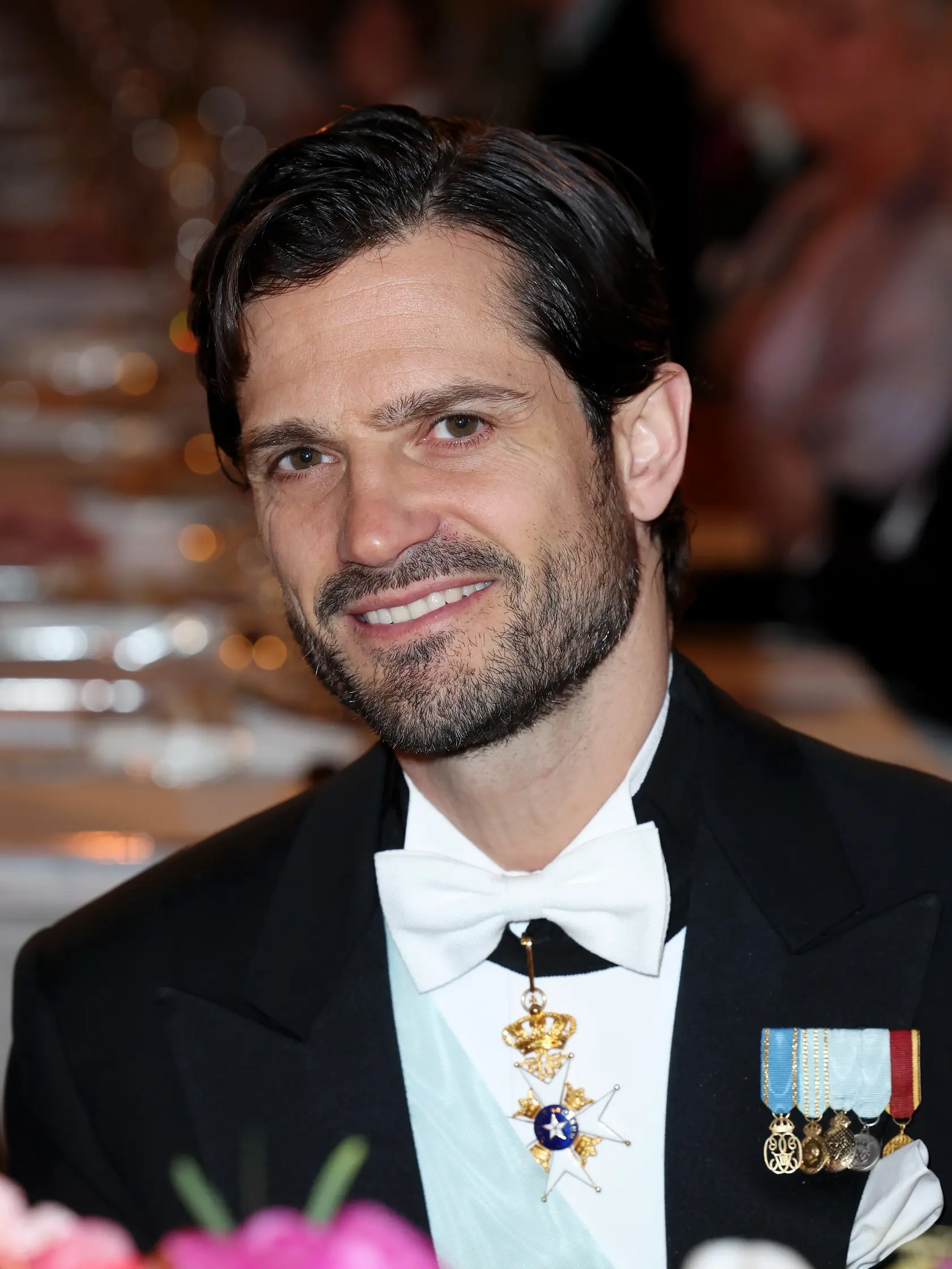 Princ Carl Philip je synom kráľa Karla XVI. Gustafa a kráľovnej Silvie. Je známy svojím šarmom a pohľadným vzhľadom, čo mu prinieslo veľkú popularitu nielen v Švédsku.