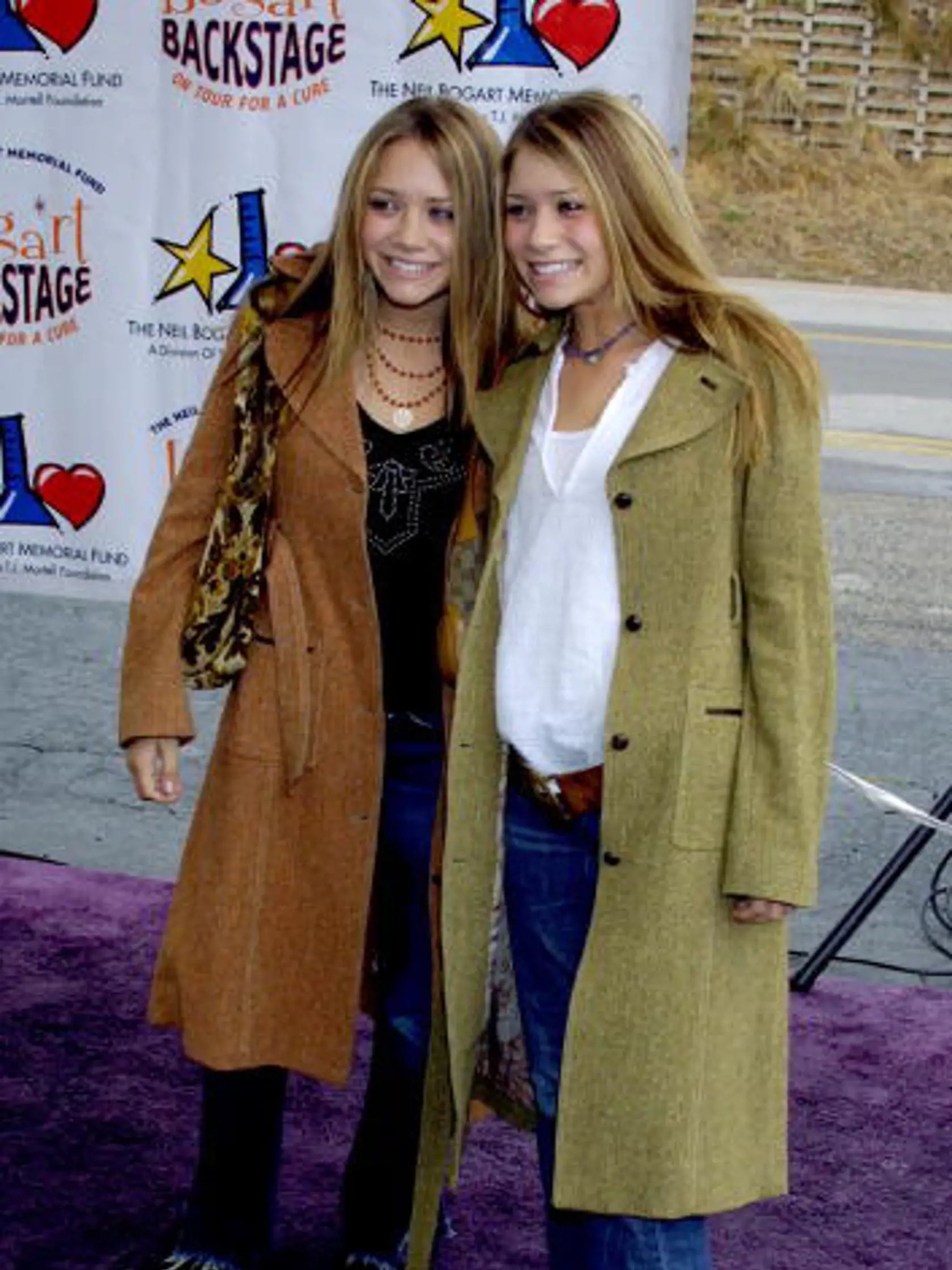 Mary-Kate Olsen & Ashley Olsen