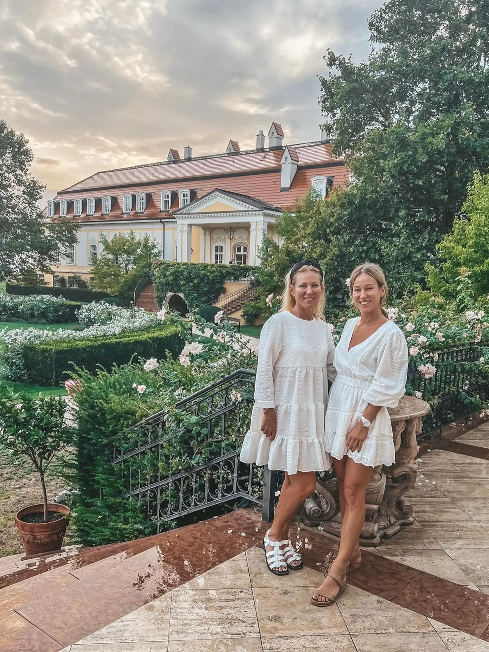 Katka so svojou mamou sú ako sestry. Ľudí na Instagrame bavia ich spoločné tanečné videá.