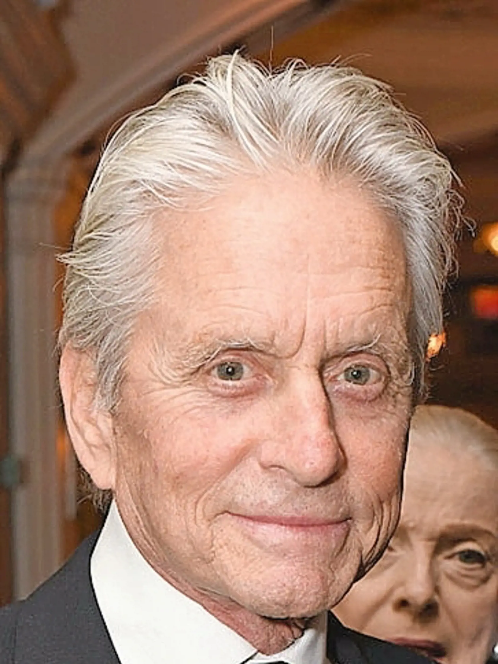 Michael Douglas (72), herec
Úplnú výmenu kolenného kĺbu podstúpil hollywoodsky herec v roku 2009, rovnako ako jeho otec Kirk Douglas (100).