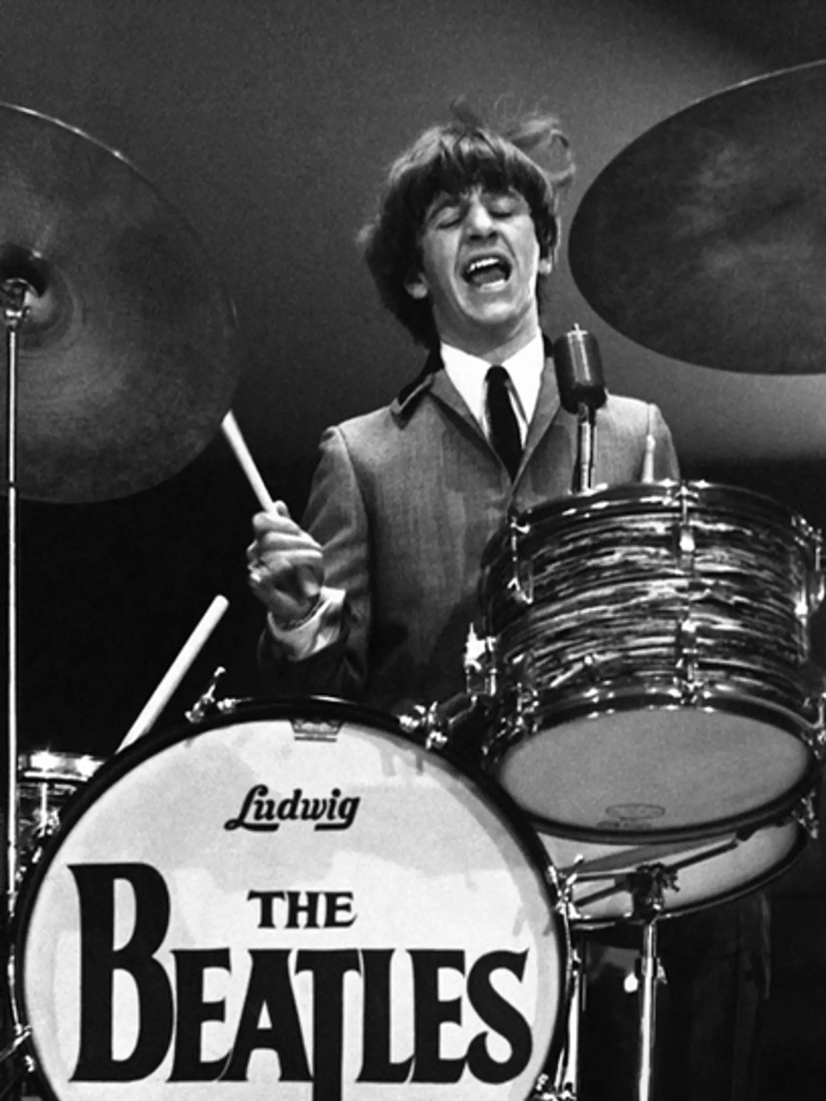 Ringo Starr na prvom americkom koncerte Beatles vo februári 1964.