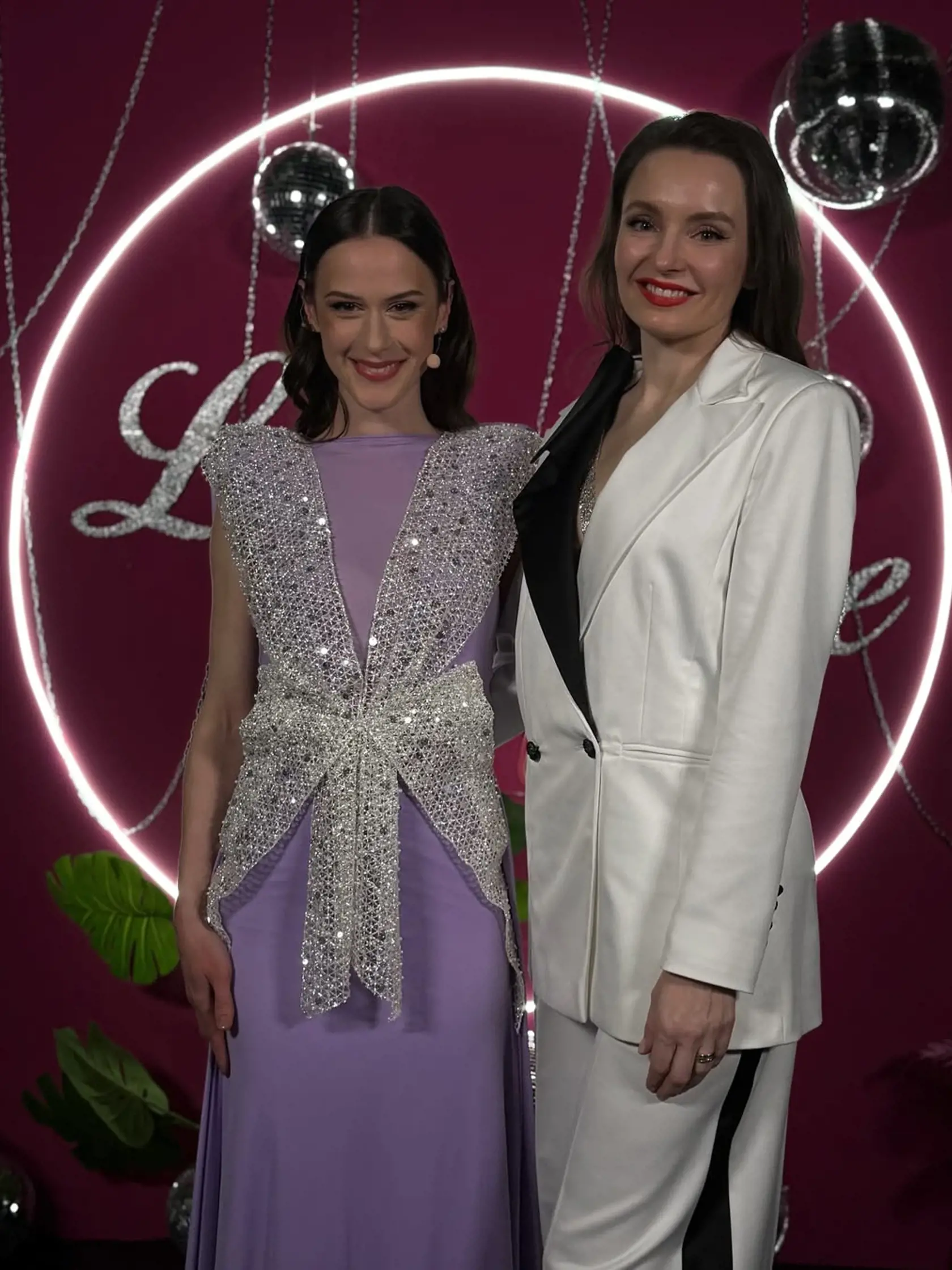 2. kolo Let's Dance: Na snímke moderátorka šou Anna Jakab Rakovská (vľavo). 