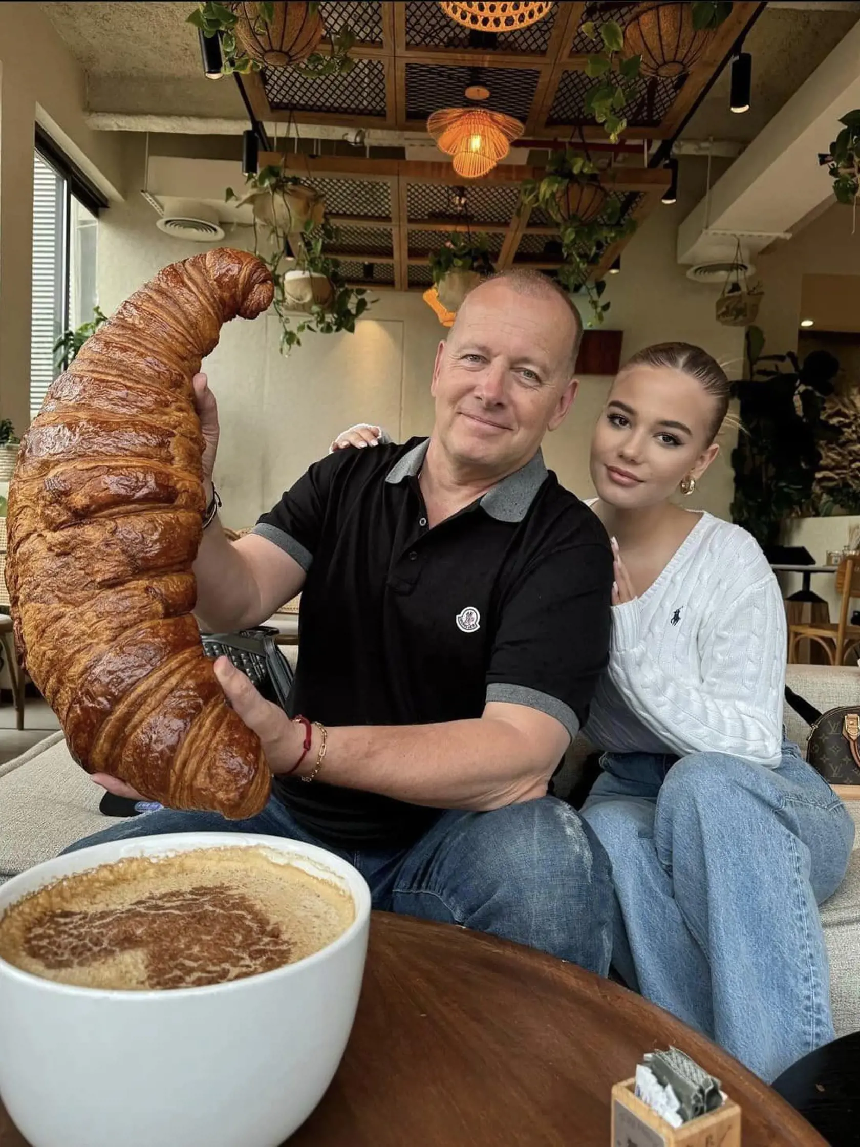 NAJNOVŠIA fotka Borisa Kollára, na ktorej je vidieť, vlasy mu vôbec nepribudli.