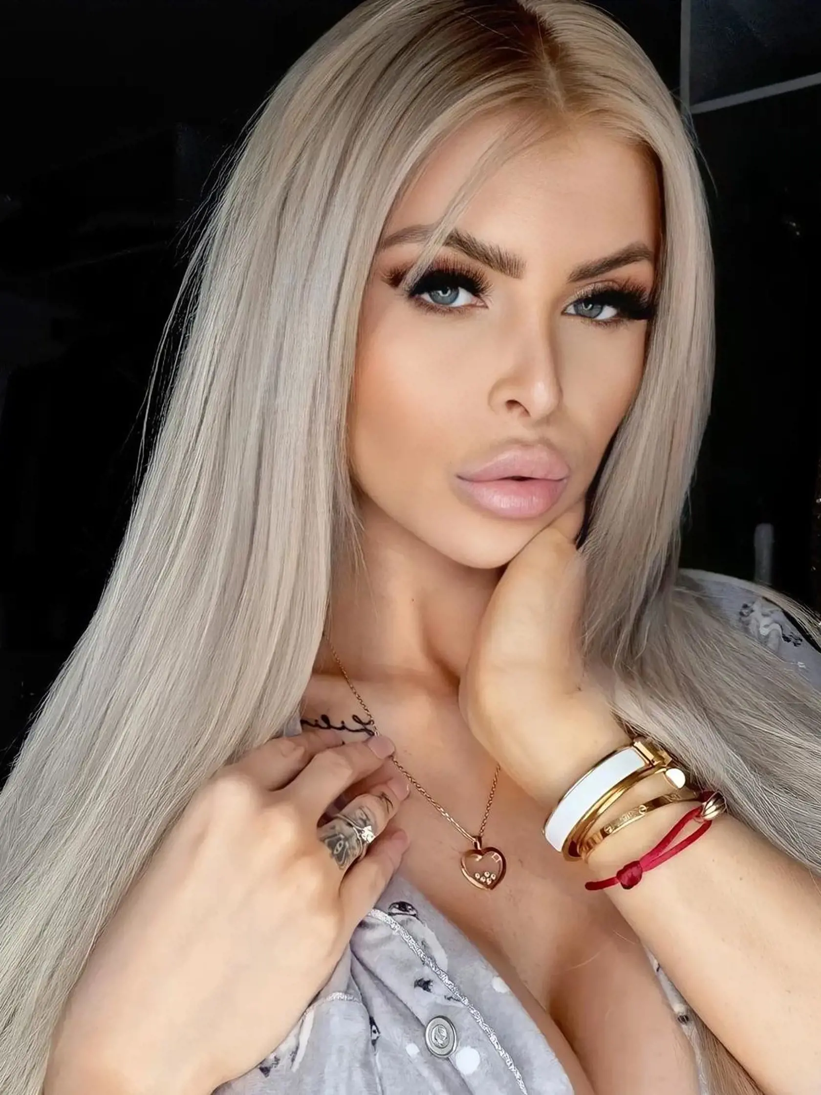 Lela Vémola