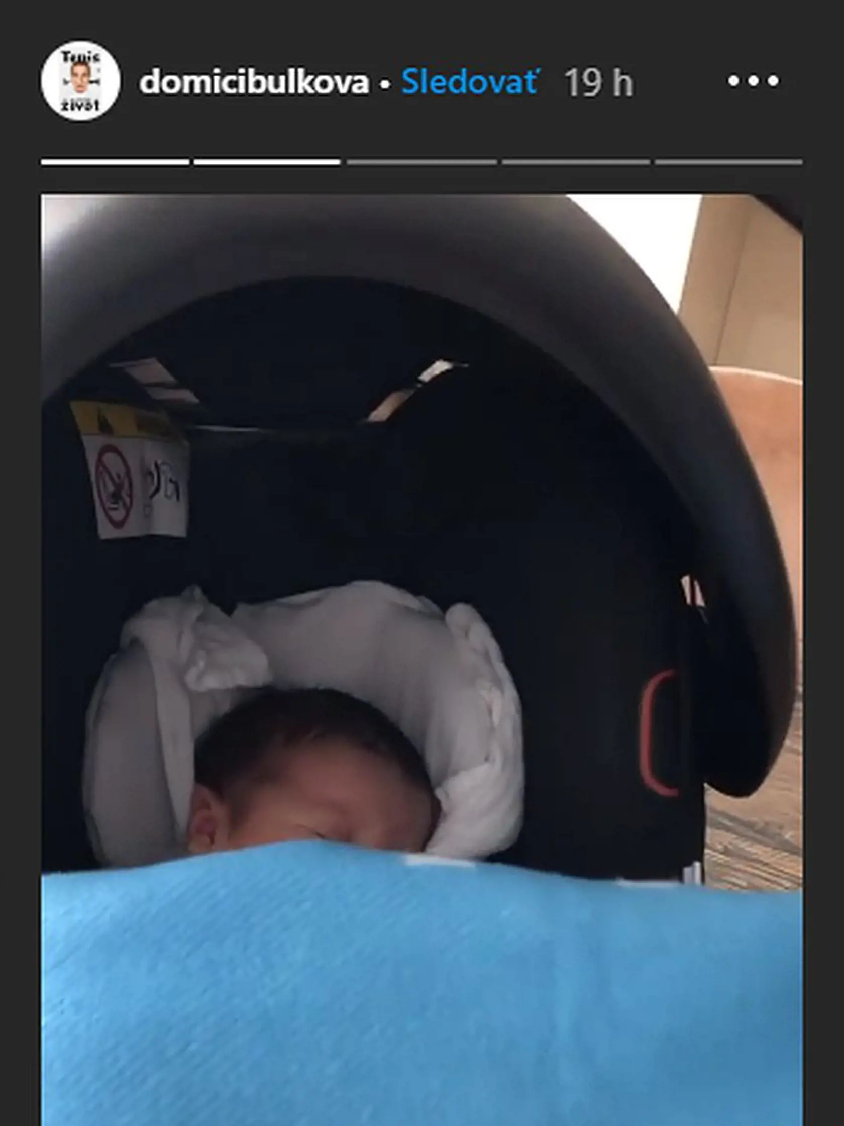 Na Jakubka čakalo doma veľkolepé privítanie. "Celaaaaa mama ❤️," myslí si ďalšia fanúšička.