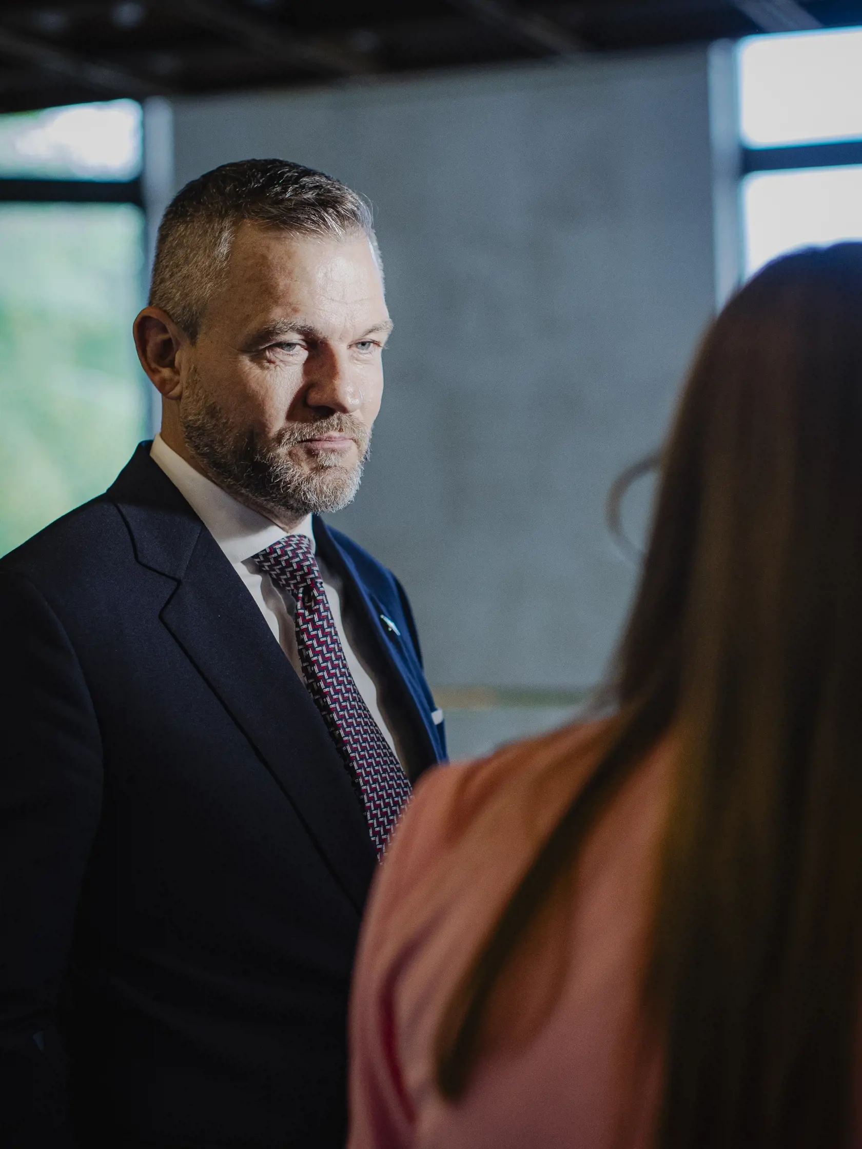 Prvý deň predsedu strany HLAS-SD Petra Pellegriniho v Národnej rade Slovenskej republiky po predčasných parlamentných voľbách 2023. Na snímke pred začiatkom ustanovujúcej schôdze.