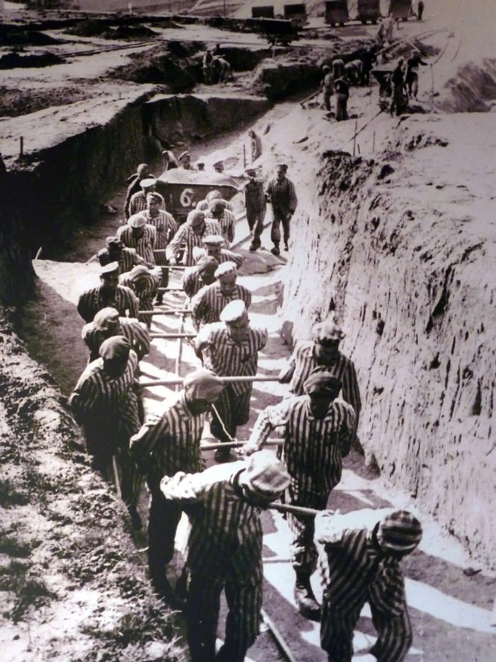 Neslávne slávny kameňolom v koncentračnom tábore Mauthausen.