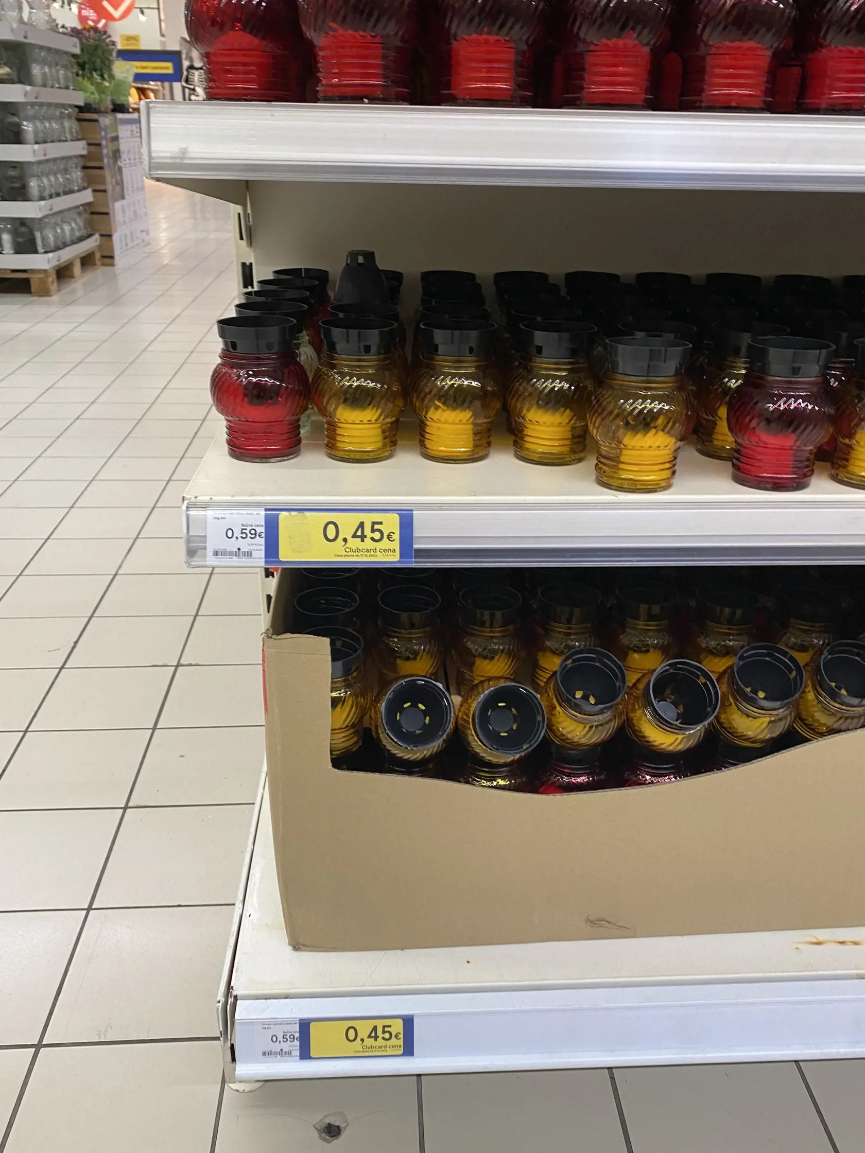 Najmenšie kahance v Tescu stoja iba 45 centov.