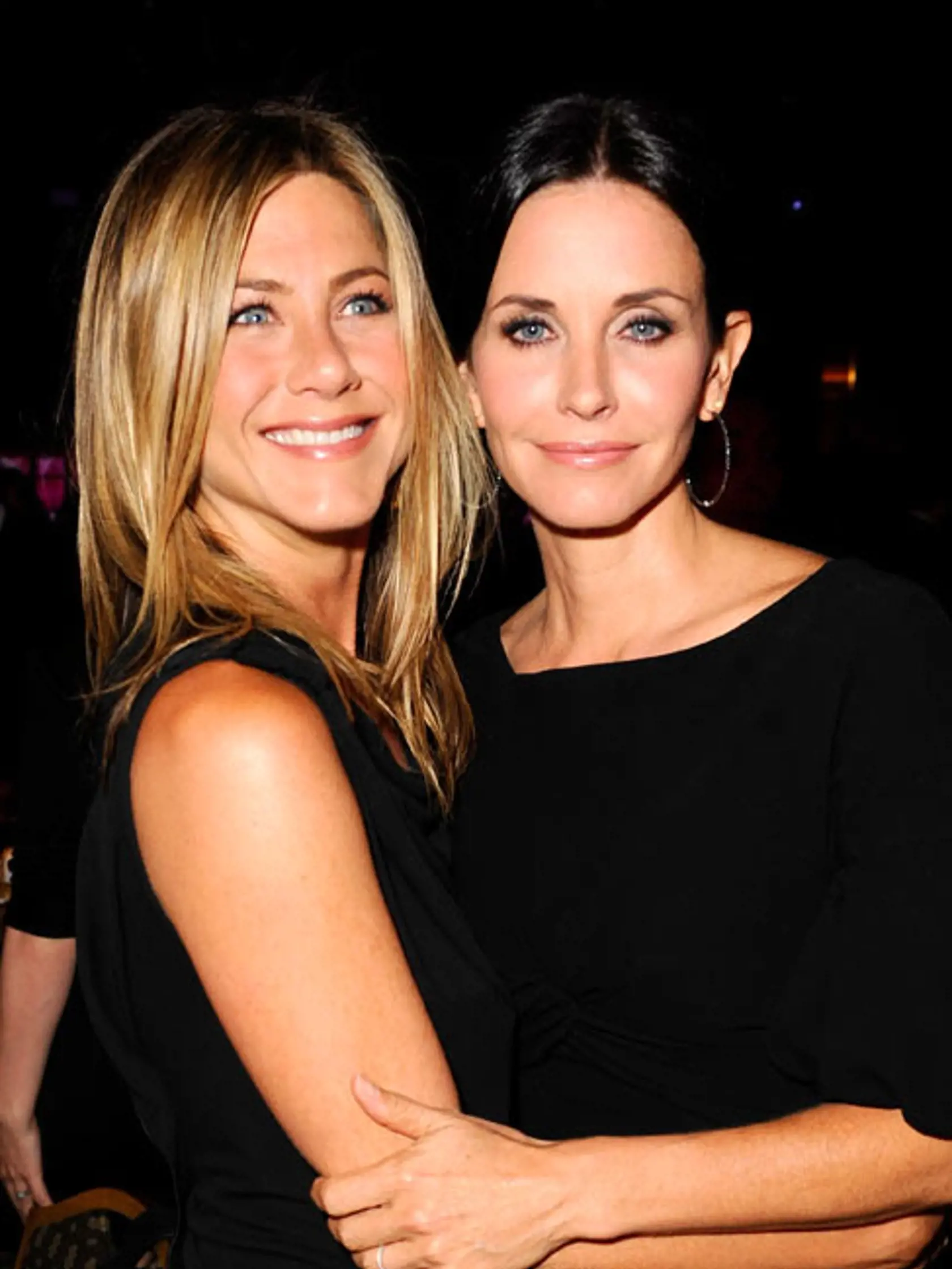 Jennifer Aniston: Je krstnou mamou dcéry Courteney Cox.