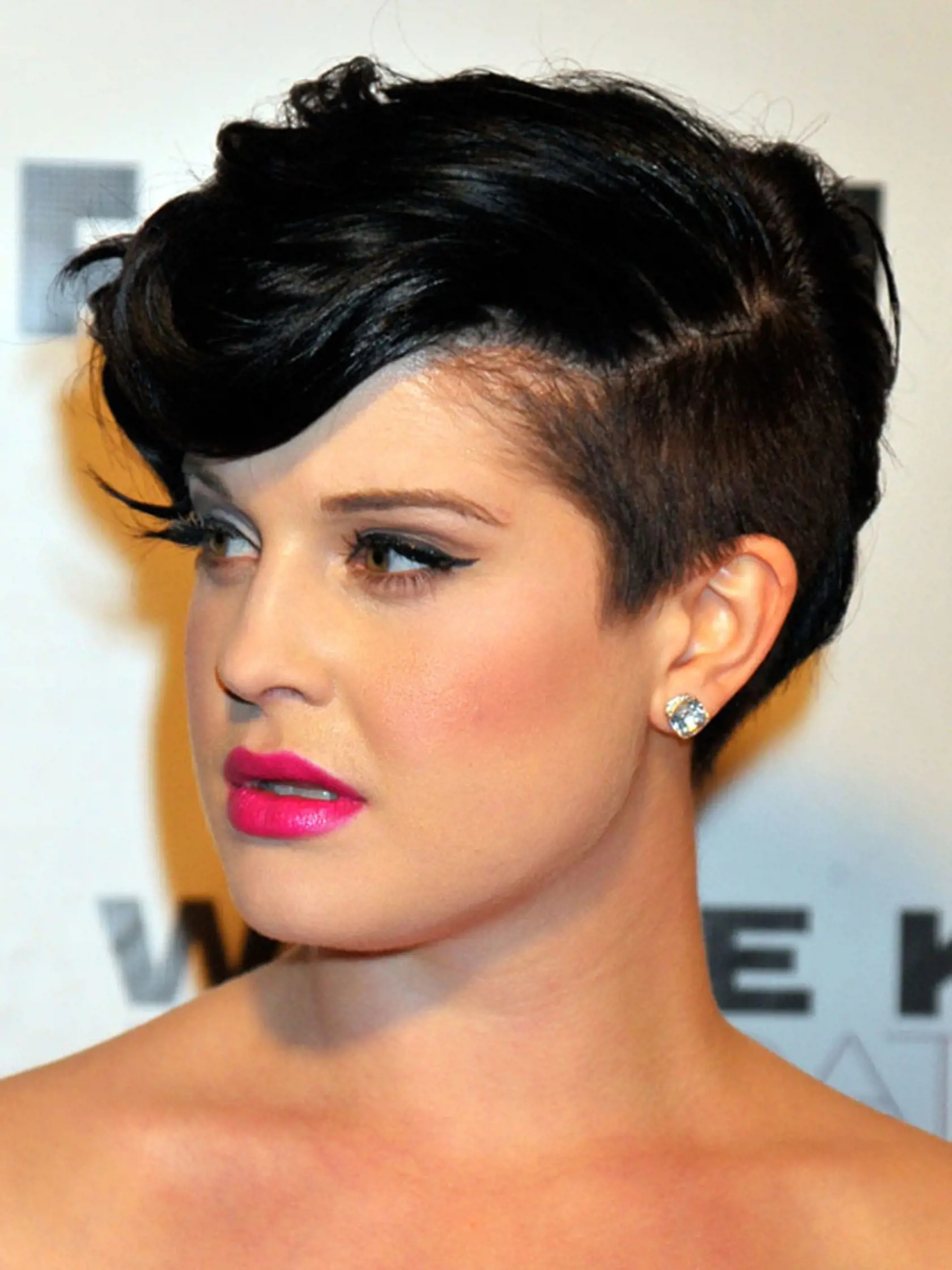 LOS ANGELES, CA - DECEMBER 18:  Television personality Kelly Osbourne attends Flaunt Magazine's 10th Anniversary Party at a private residence on December 18, 2008 in Los Angeles, California.  (Photo by Charley Gallay/Getty Images) *** Local Caption *** Kelly Osbourne