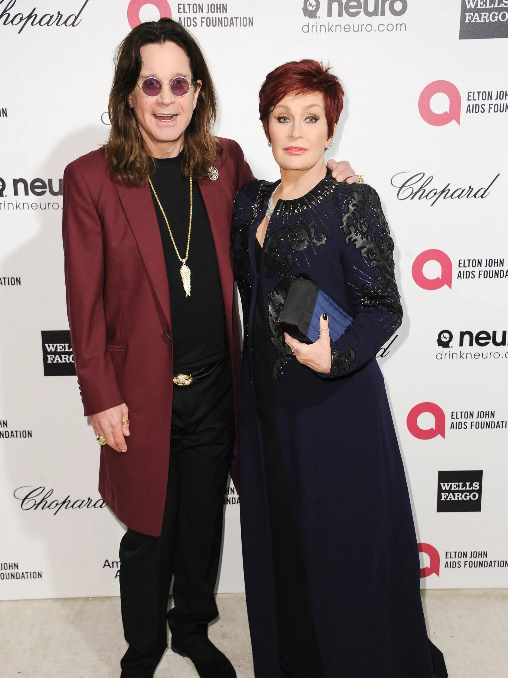 Spevák Ozzy Osbourne a Sharon Osbourne prichádzajú na Elton John AIDS Foundation Oscar Party v rámci 87. ročníka udeľovania cien Americkej filmovej akadémie v Los Angeles 23. februára 2015.