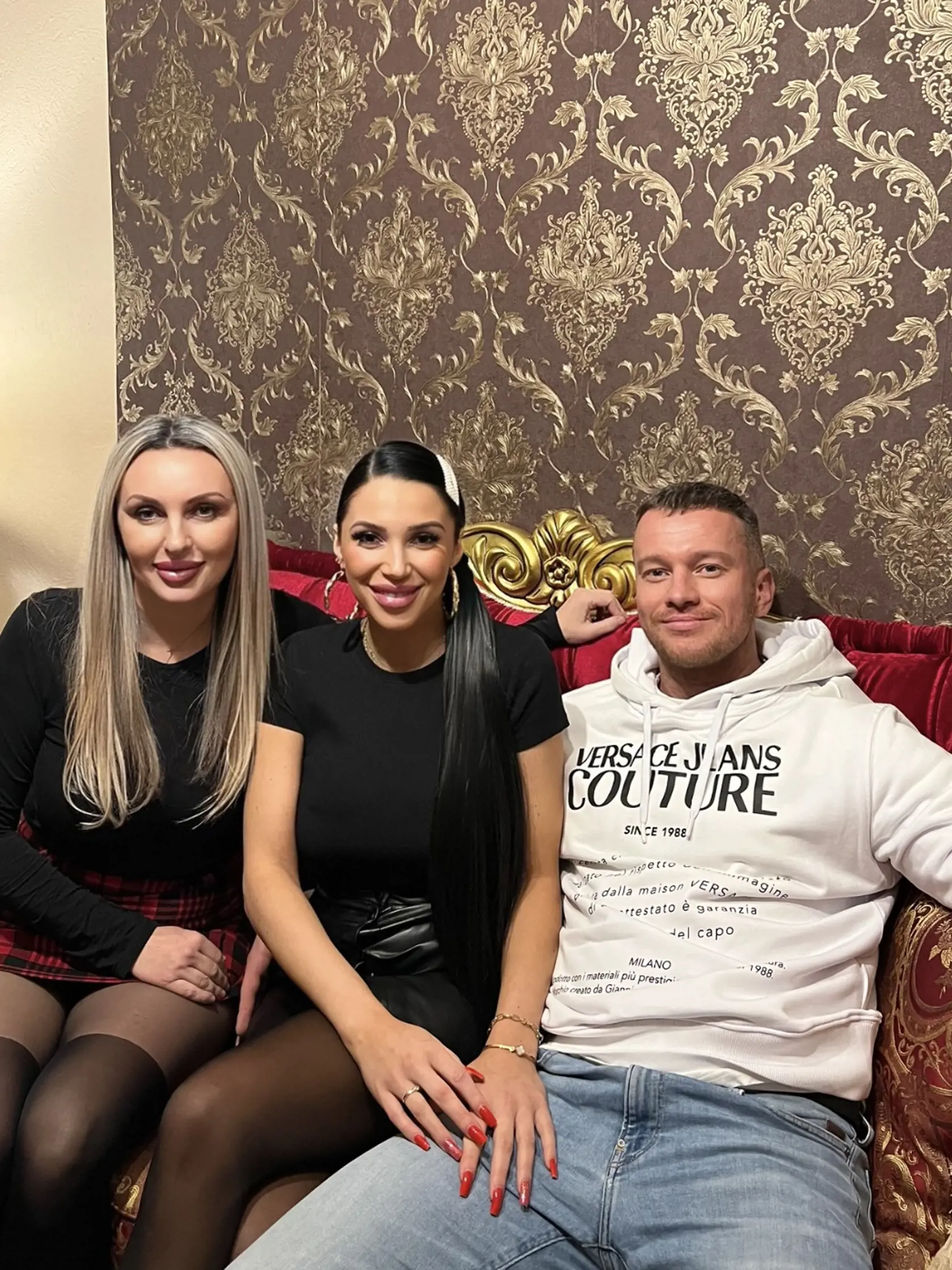 Simona s priateľom Robertom, ktorý sa veľmi podobá na jej otca zamlada.