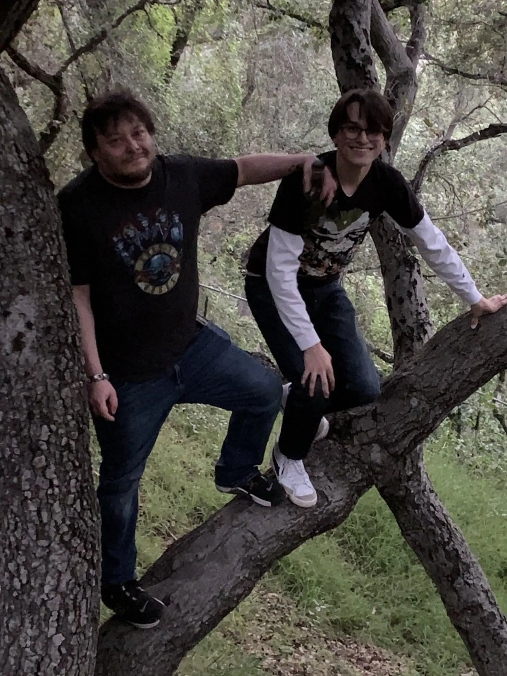 So synom Ethanom, ktorého si konečne užíva. Pre drogy skoro o neho prišiel.