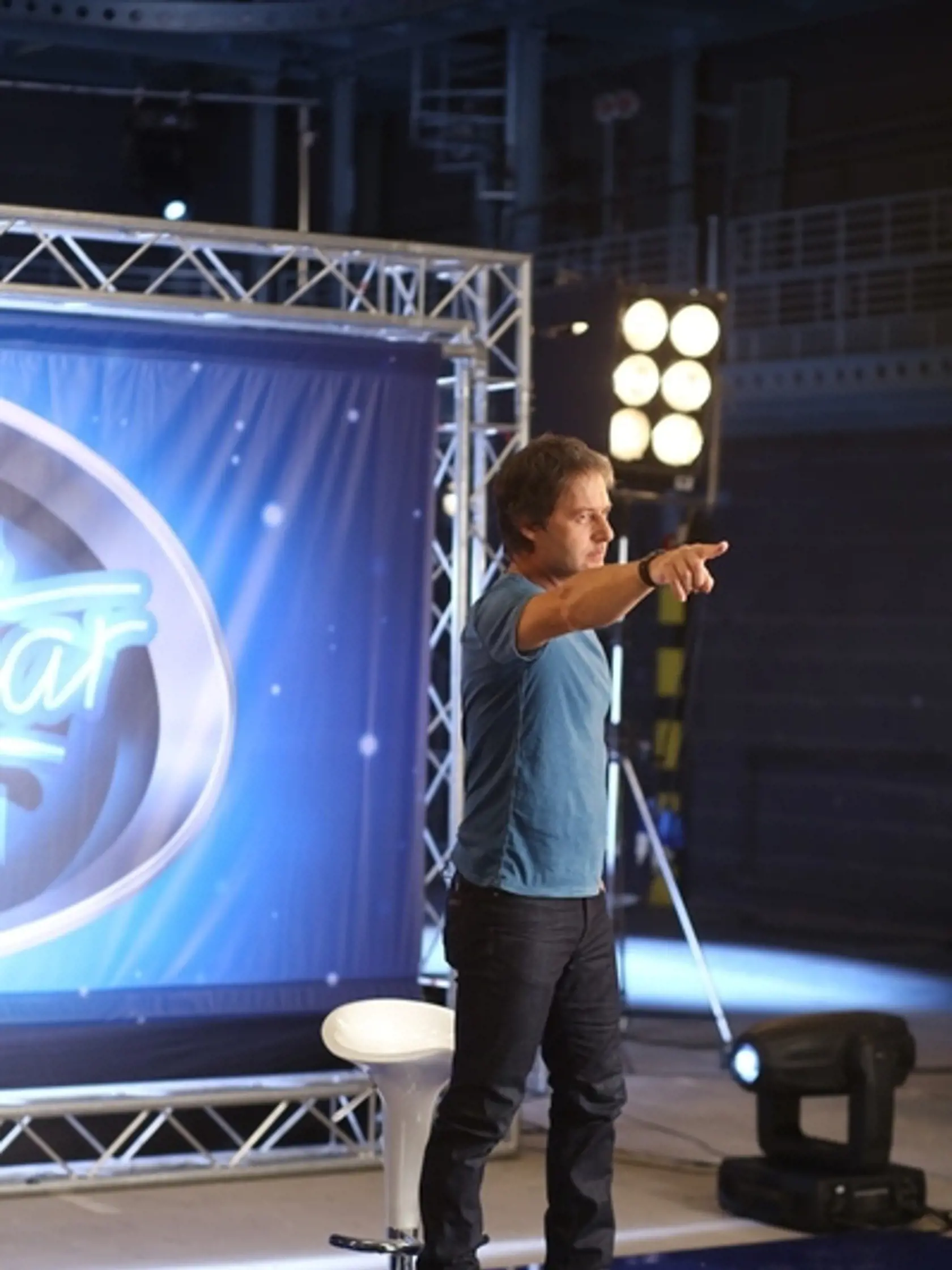 Paľo Habera sa už nikdy nezbaví označenia "kat SuperStar" a inak to nebolo ani pri nakrúcaní upútaviek. Hádajte čo hovorí svojím prstom?
