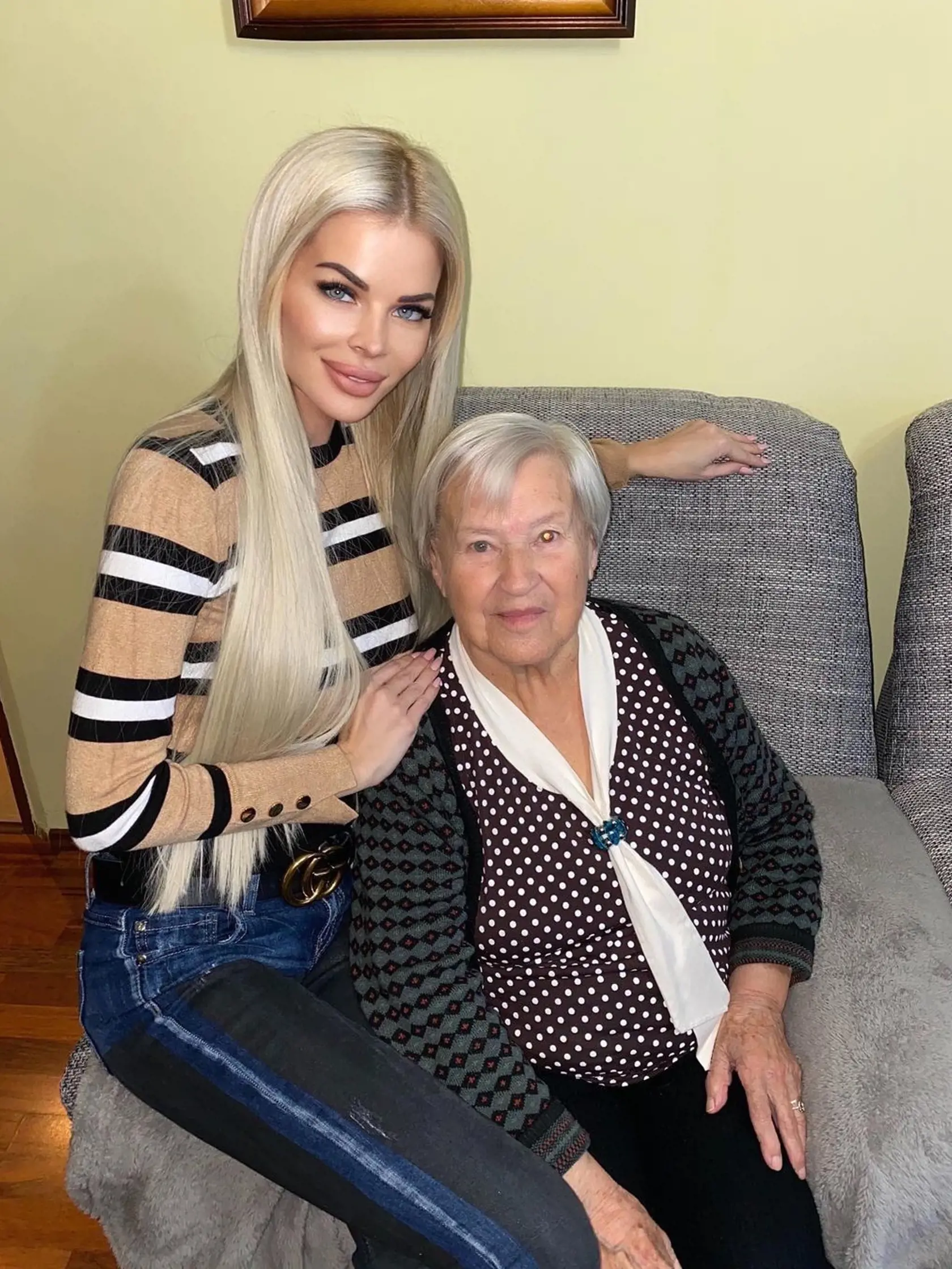 Silvia Kucherenko so svojou storočnou babičkou
