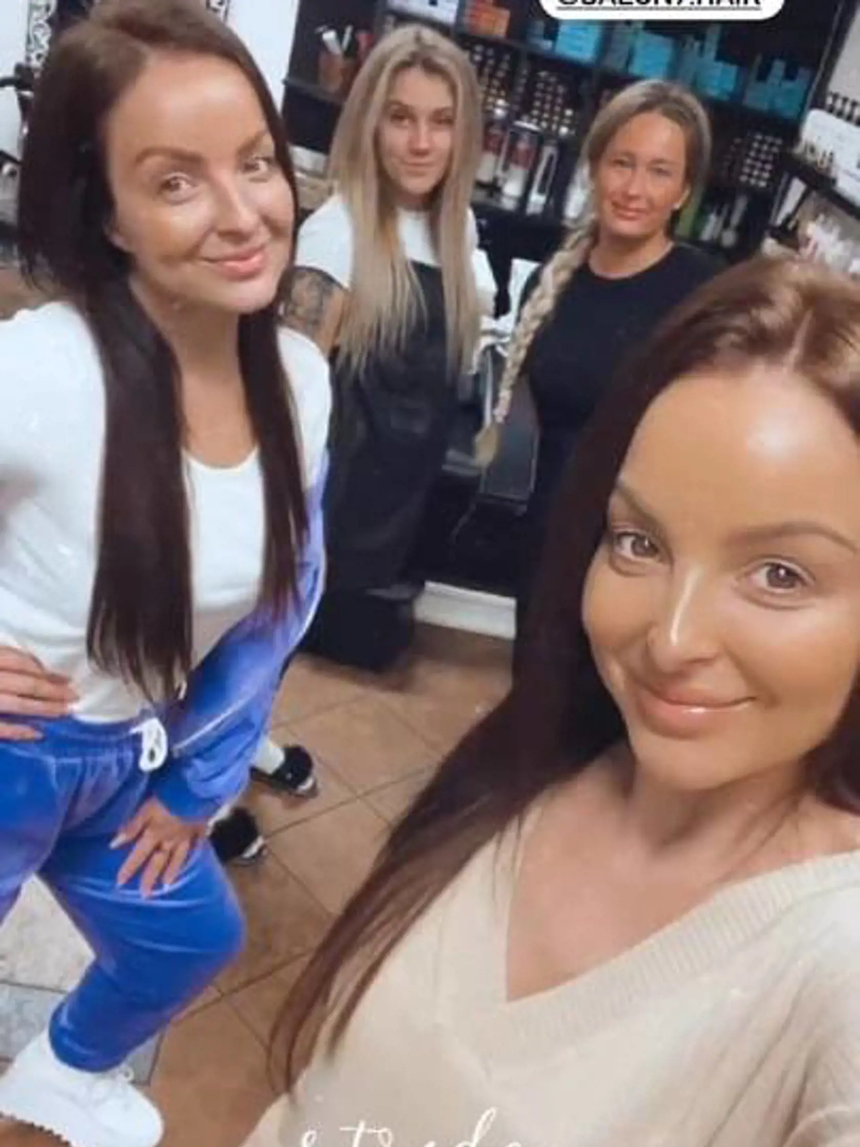 Veronika a Daniela navštívili kadernícky salón a dopriali si nové vlasy.