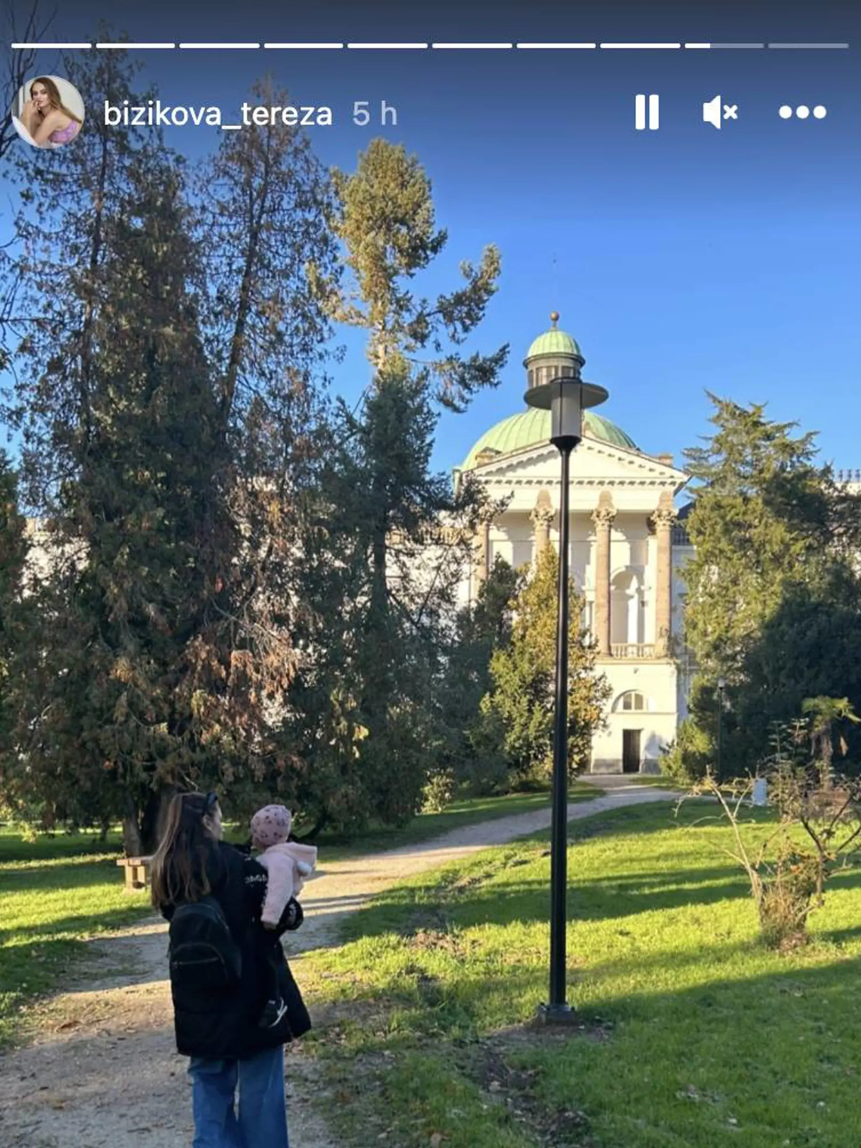 Terka novými zábermi z výletu s Olivkou dokazuje, že dcérku miluje a trávi s ňou všetok čas :)