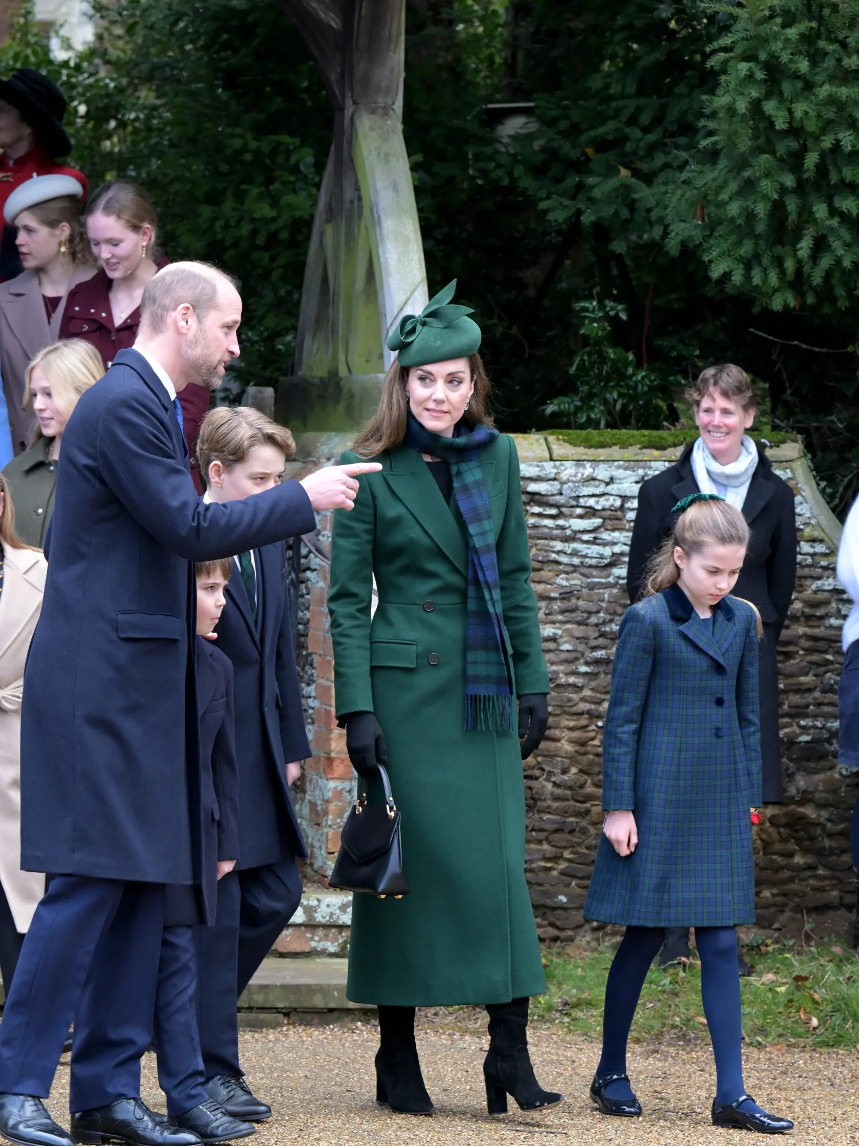 William a Kate spolu s deťmi Charlotte, Louisom a Georgeom. 