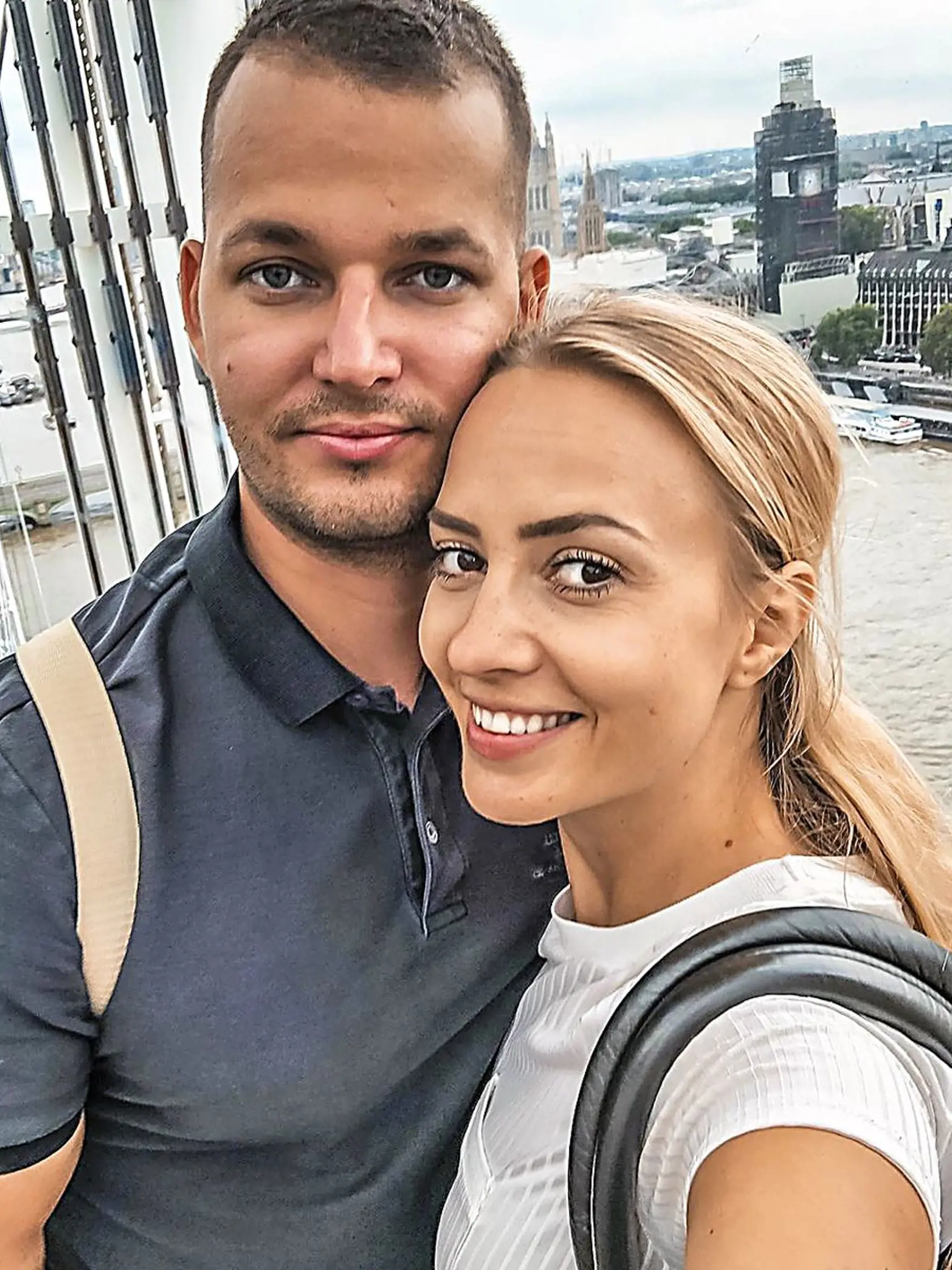Pre ochranu bábätka išla práca bokom - Moderátorka Barbora Krajčírová s manželom.
