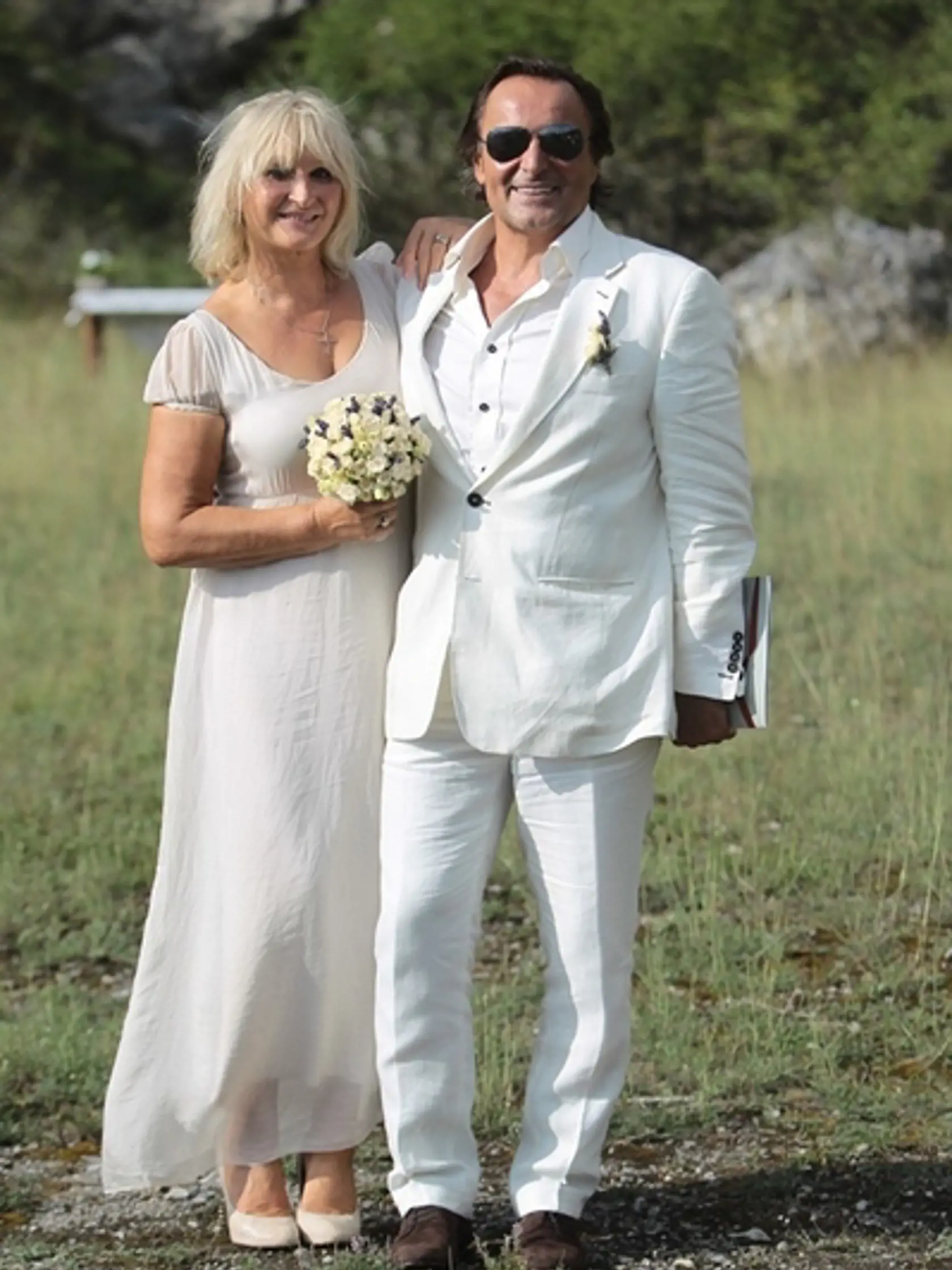Svadobný deň Jozefa Vajdu a jeho polovičky Julky: S outfitmi si veľa námahy nedali...
