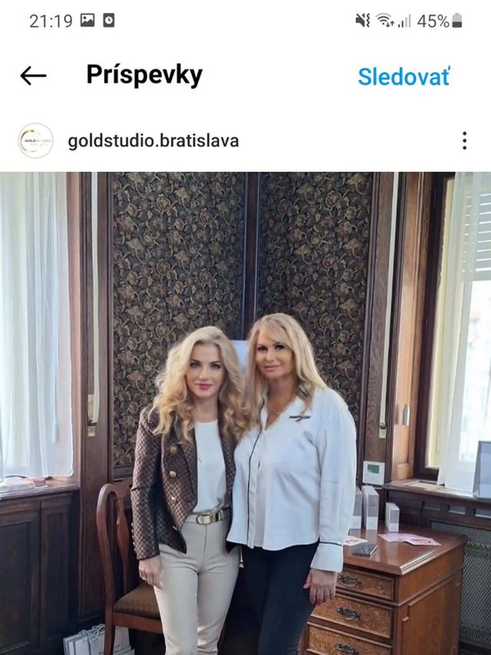 Salón Gold Studio Bratislava, ktorý má sídlo v Podunajských Biskupiciach sa stihol pochváliť na sociálnych sieťach svojou účasťou a prezentovaním svojich zručností na ministerstve kultúry počas Dňa otvorených dverí.