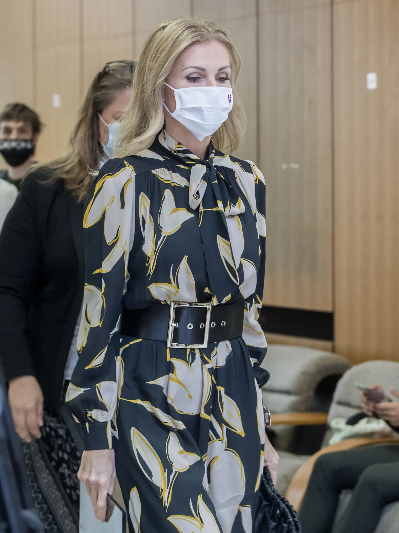 Na snímke poslankyňa NR SR Petra Krištúfková (Sme rodina) prichádza na 25. rokovanie vlády SR  v stredu 17. júna 2020 v Bratislave. FOTO TASR - Martin Baumann




