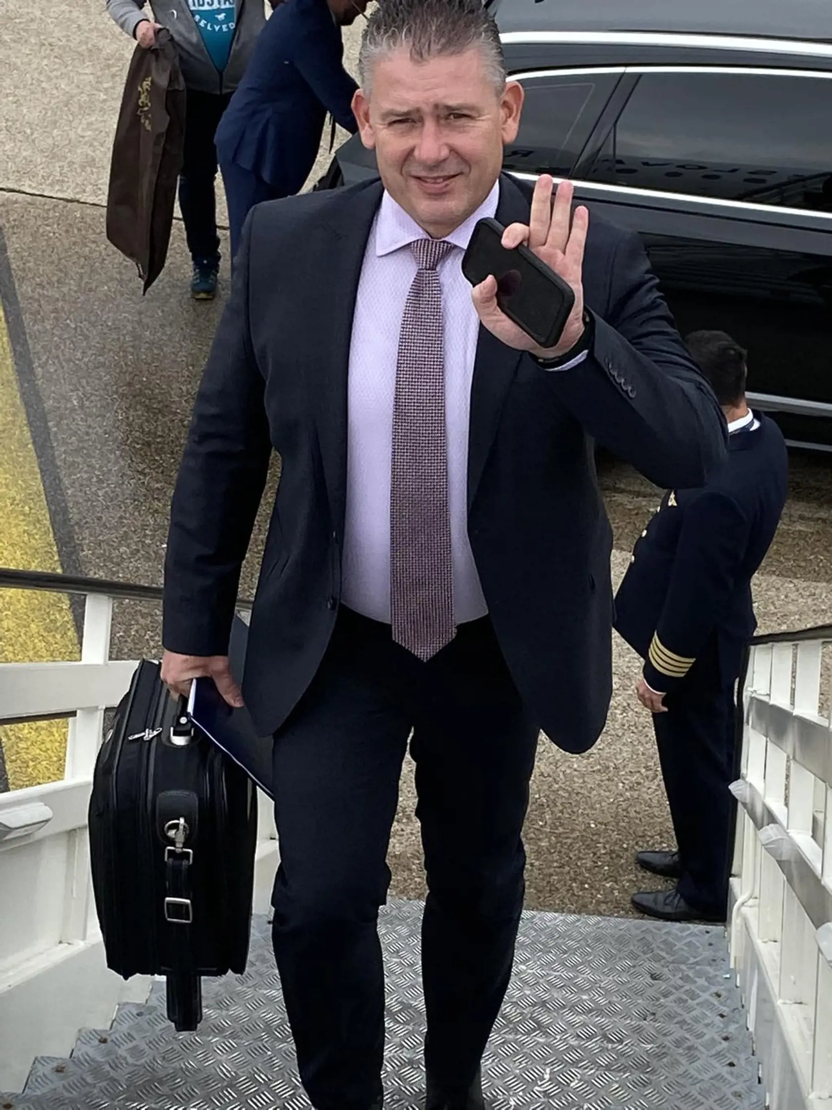 "Ministerstvo vnútra sa dôrazne ohradzuje voči vyjadreniu strany Hlas-SD, resp. poslanca strany Hlas-SD, ktorý na svojom profile na sociálnej sieti otvára tému, ktorú rezort pred viac ako mesiacom verejne vysvetlil. Aj to svedčí o cielenom ataku na ministra vnútra SR a nekompetentnosti daného vyjadrenia," napísala nám hovorkyňa rezortu vnútra.