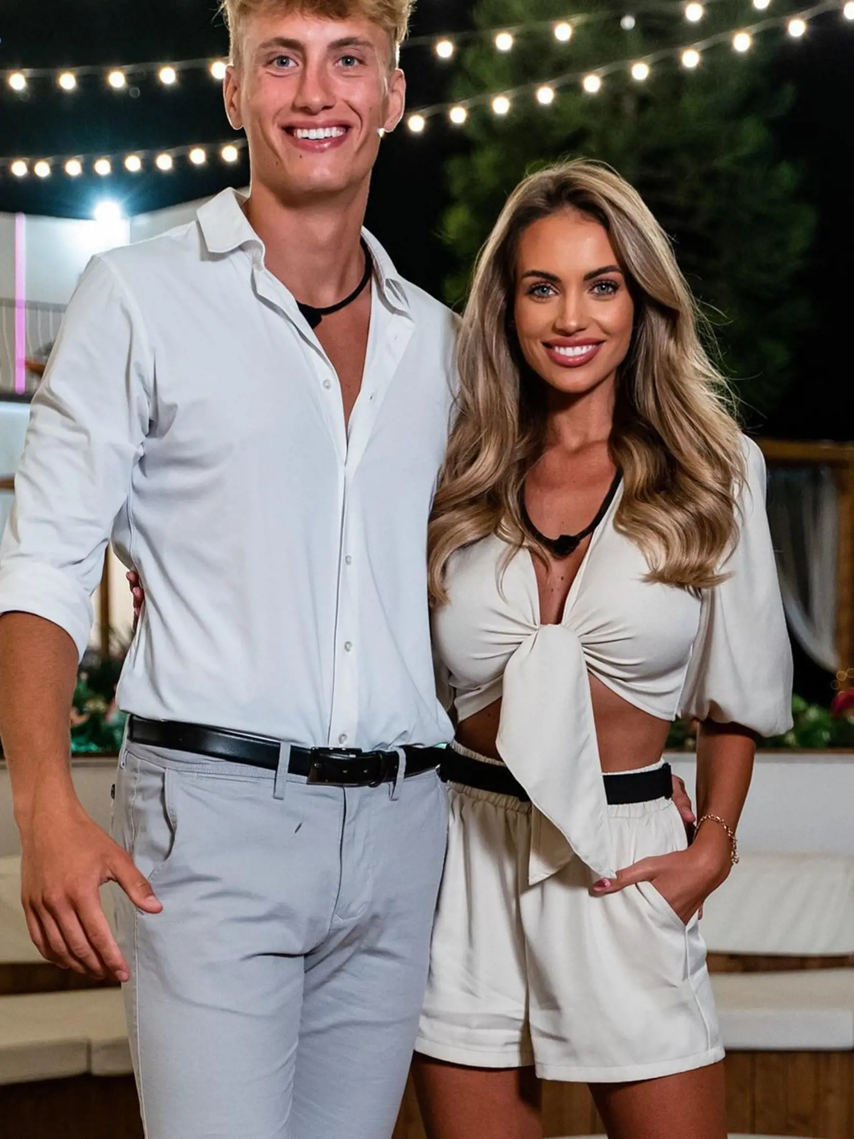 “Dávid Vitásek nám túto informáciu zatajil a vzťah nepriznal, čím porušil pravidlá našej show. Aký bude jeho ďalší osud, uvidia diváci v nasledujúcich epizódach,” vyjadrilo sa PR oddelenie TV Markíza.