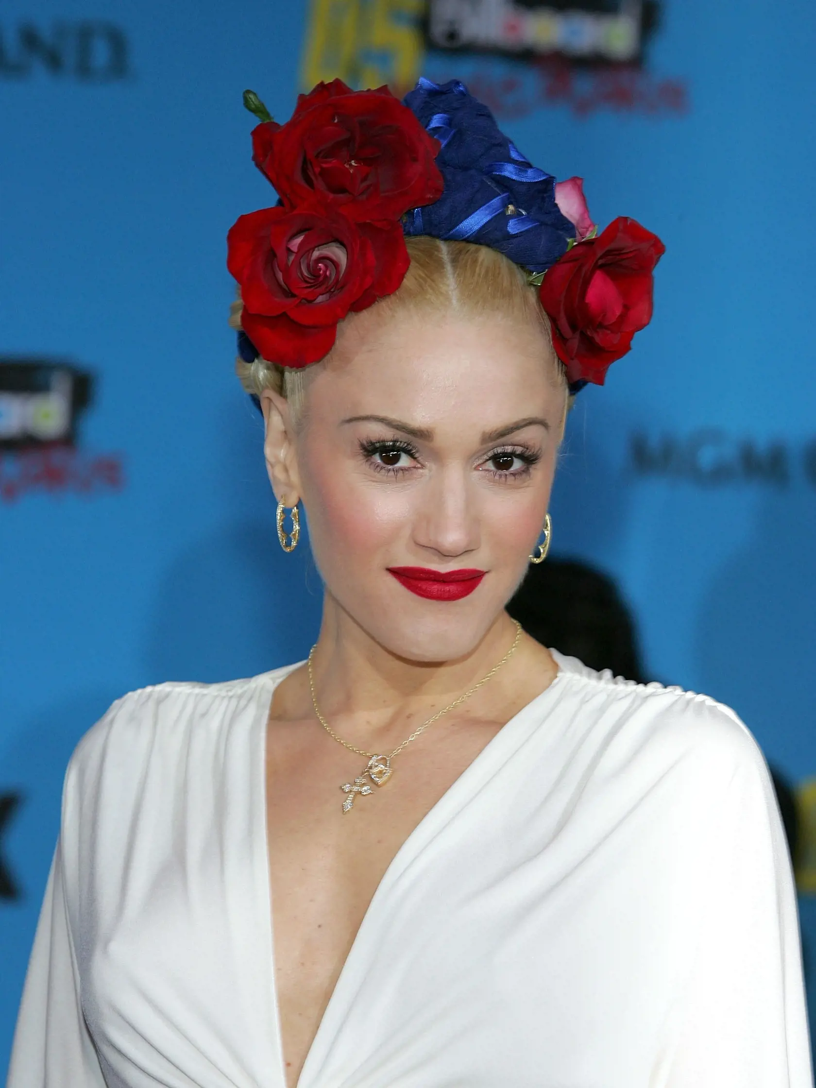 LAS VEGAS - DECEMBER 06: (FILE PHOTO)  Singer Gwen Stefani arrives at the 2005 Billboard Music Awards held at the MGM Grand Garden Arena on December 6, 2005 in Las Vegas, Nevada. Stefani is pregnant with her first child according to Us Weekly reports on Tuesday, December 20, 2005.  (Photo by Ethan Miller/Getty Images)