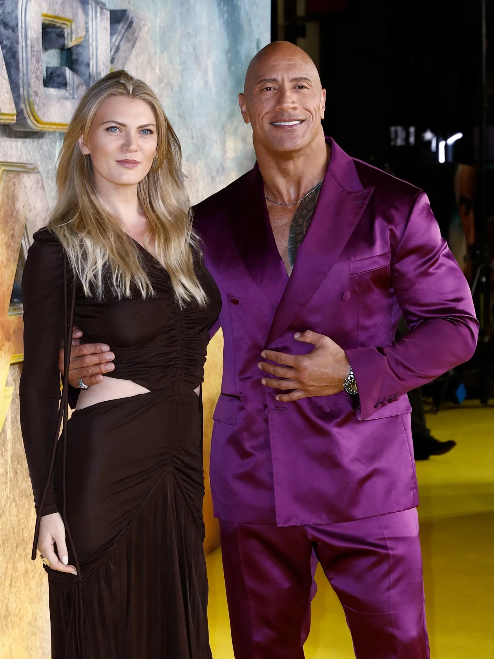 V utorok sa v Londýne konala veľkolepá premiéra filmu Black Adam, v ktorom stvárnil hlavnú postavu svalnatý herec Dwayne Johnson (50).