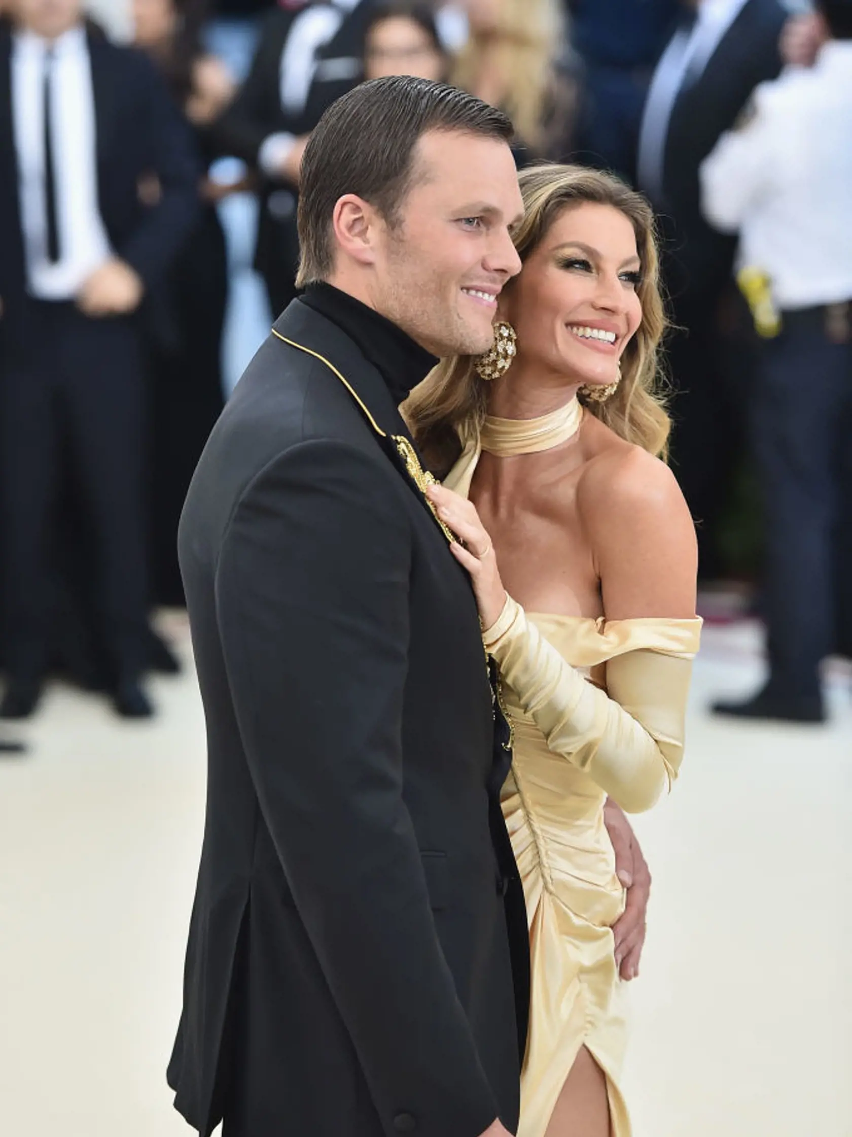 NEW YORK, NY - MAY 07:  Tom Brady and Gisele Bundchen attend the Heavenly Bodies: Fashion & The Catholic Imagination Costume Institute Gala at The Metropolitan Museum of Art on May 7, 2018 in New York City.  (Photo by Jason Kempin/Getty Images)