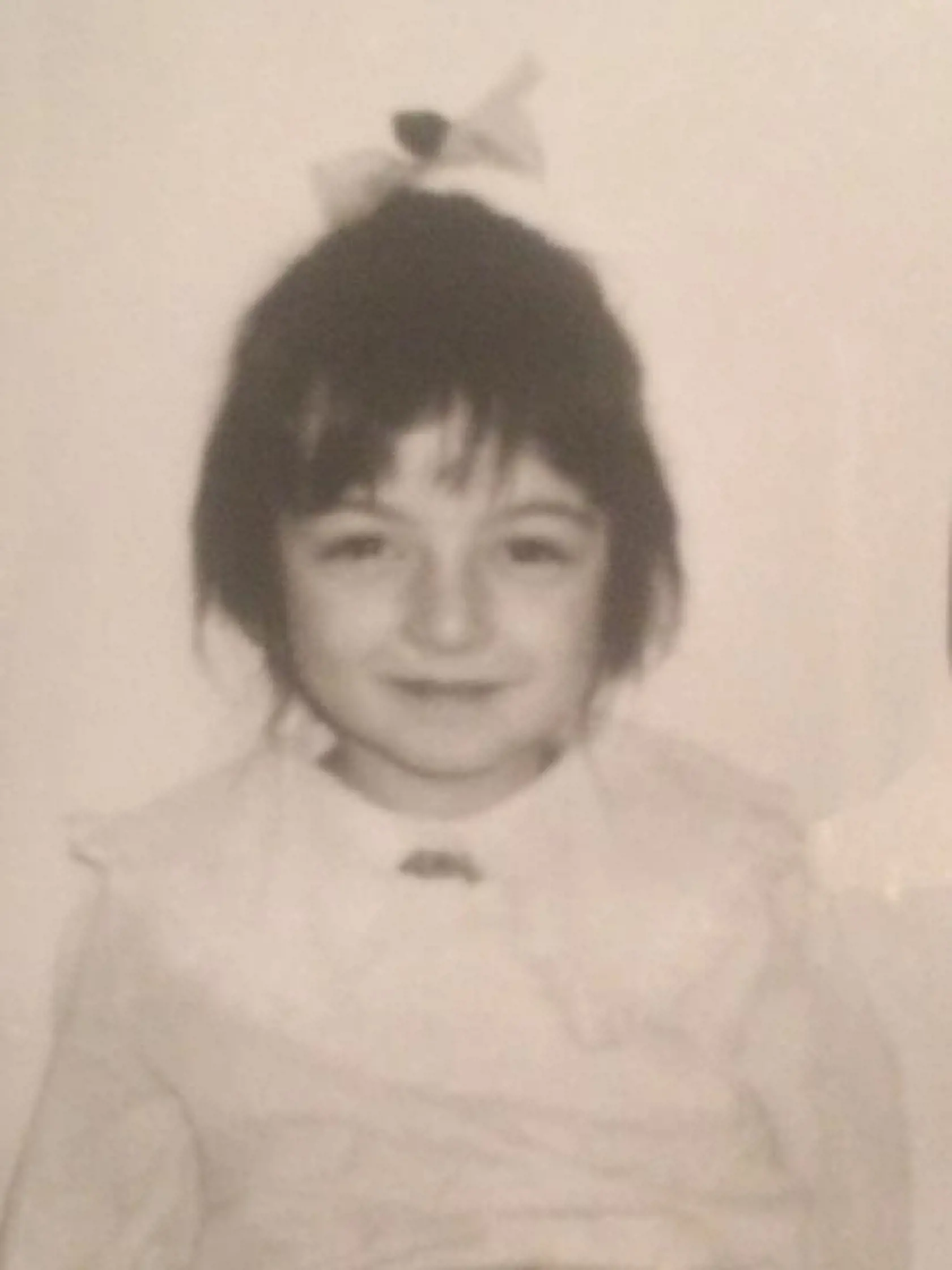 Nika ako maličké dievčatko. 