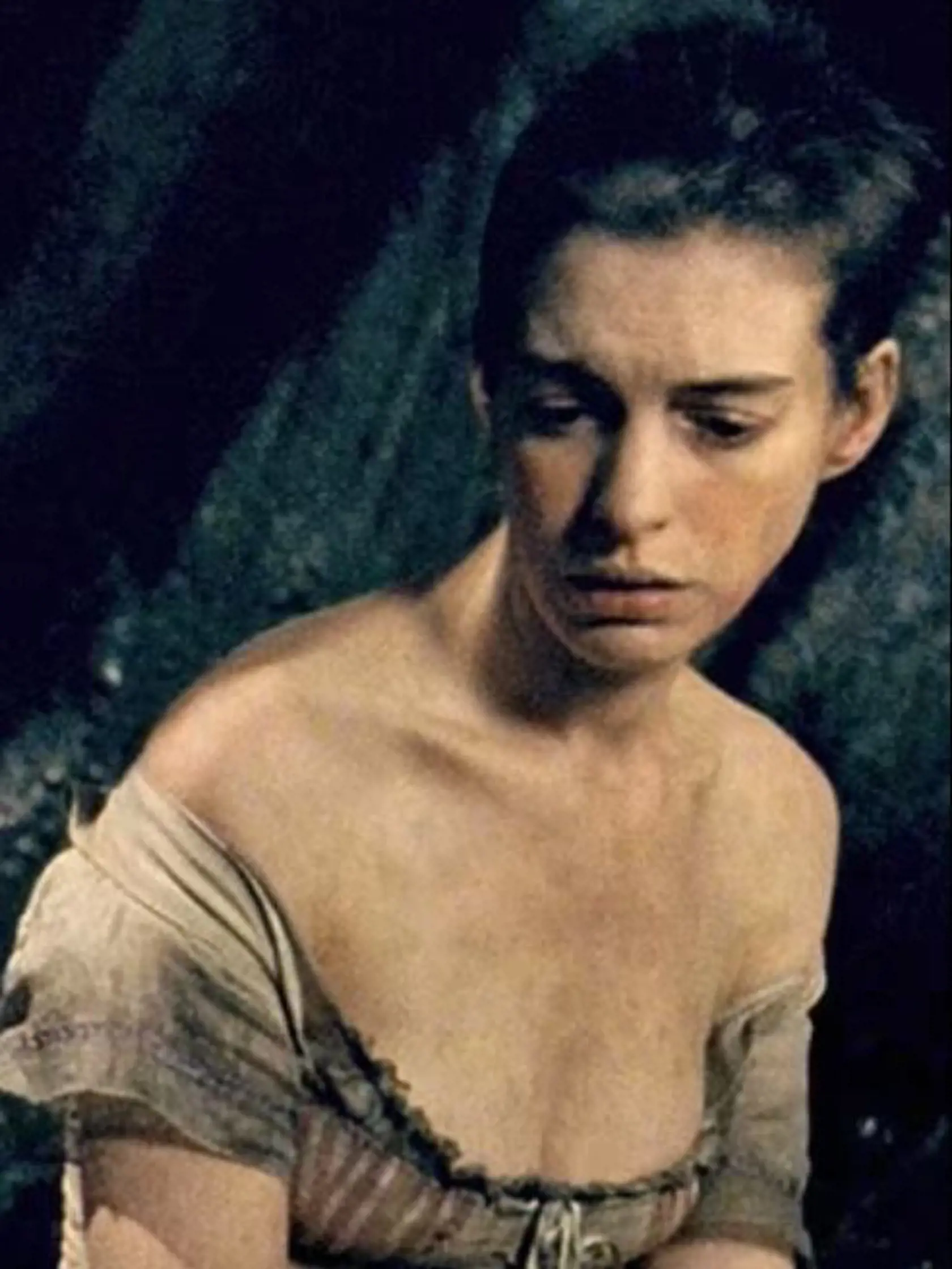 Kvôli úlohe Fantini v novodobej verzii Bedárov si Anne Hathaway ostrihala svoju nádhernú hrivu a pustila sa do rapídneho chudnutia. Za svoju rolu získala Oscara.