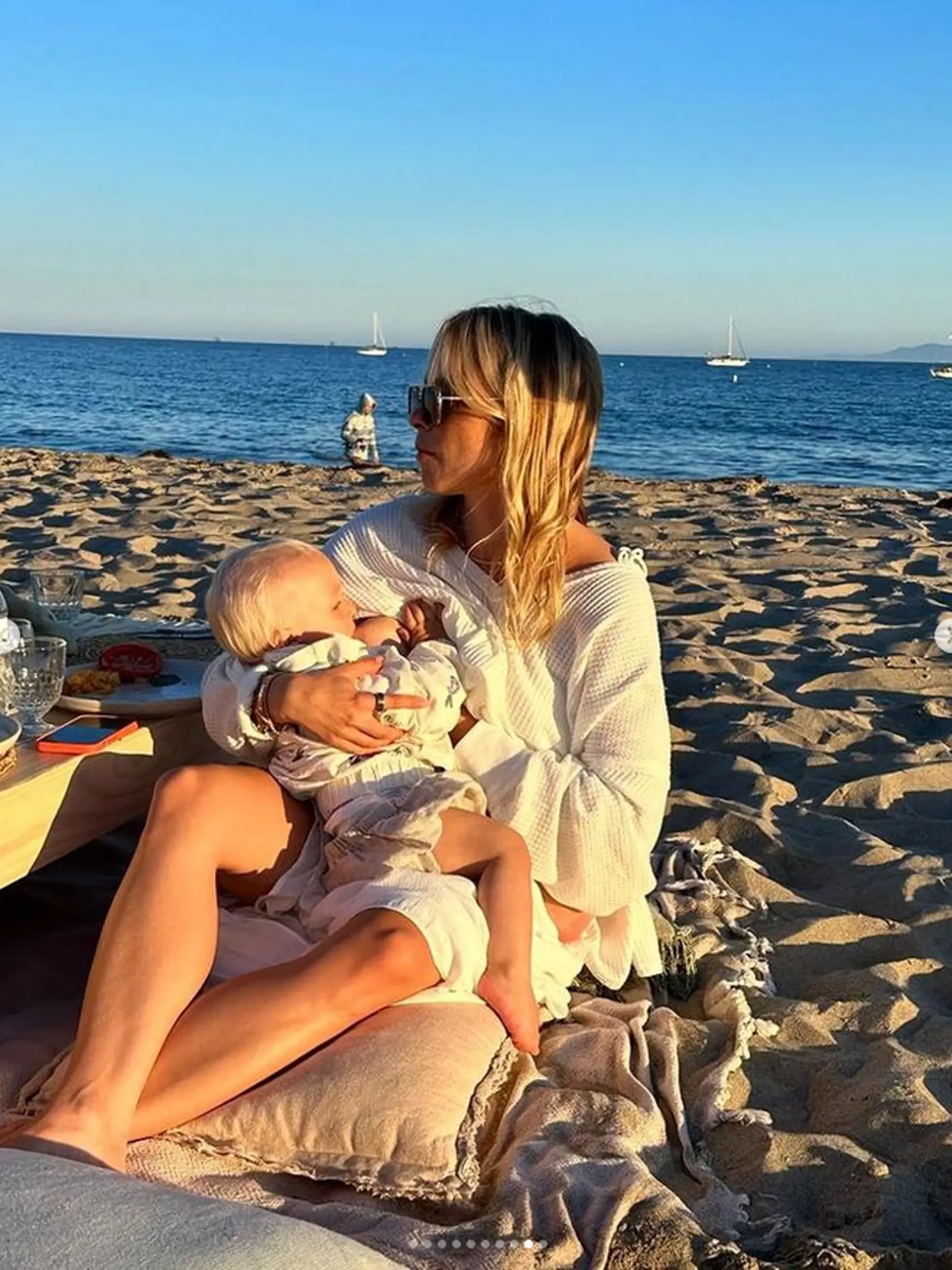 Veronika zdieľala záber z intímnej chvíľky medzi ňou a jej synčekom. Zo Šimiho rastie krásny blonďavý anjelik.