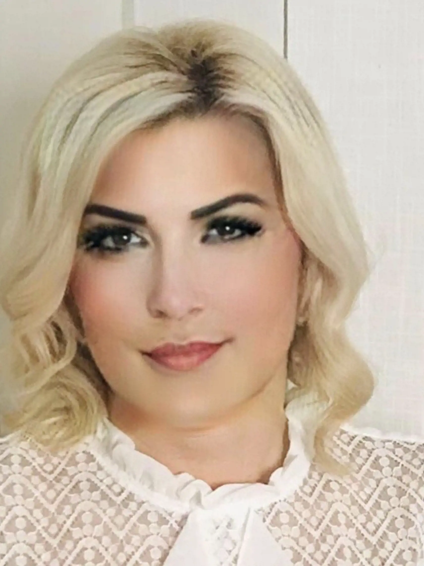 Anna Bilecová bola krátko po zložení vlády vymenovaná za tajomníčku ministerstva vnútra. Bilecovej meno sa spája s osobou Ladislava Piptu, obvineného v kauze karuselového podvodu s DPH. Z postu nakoniec po pár dňoch odišla, údajne odmieta byť verejne lynčovaná.