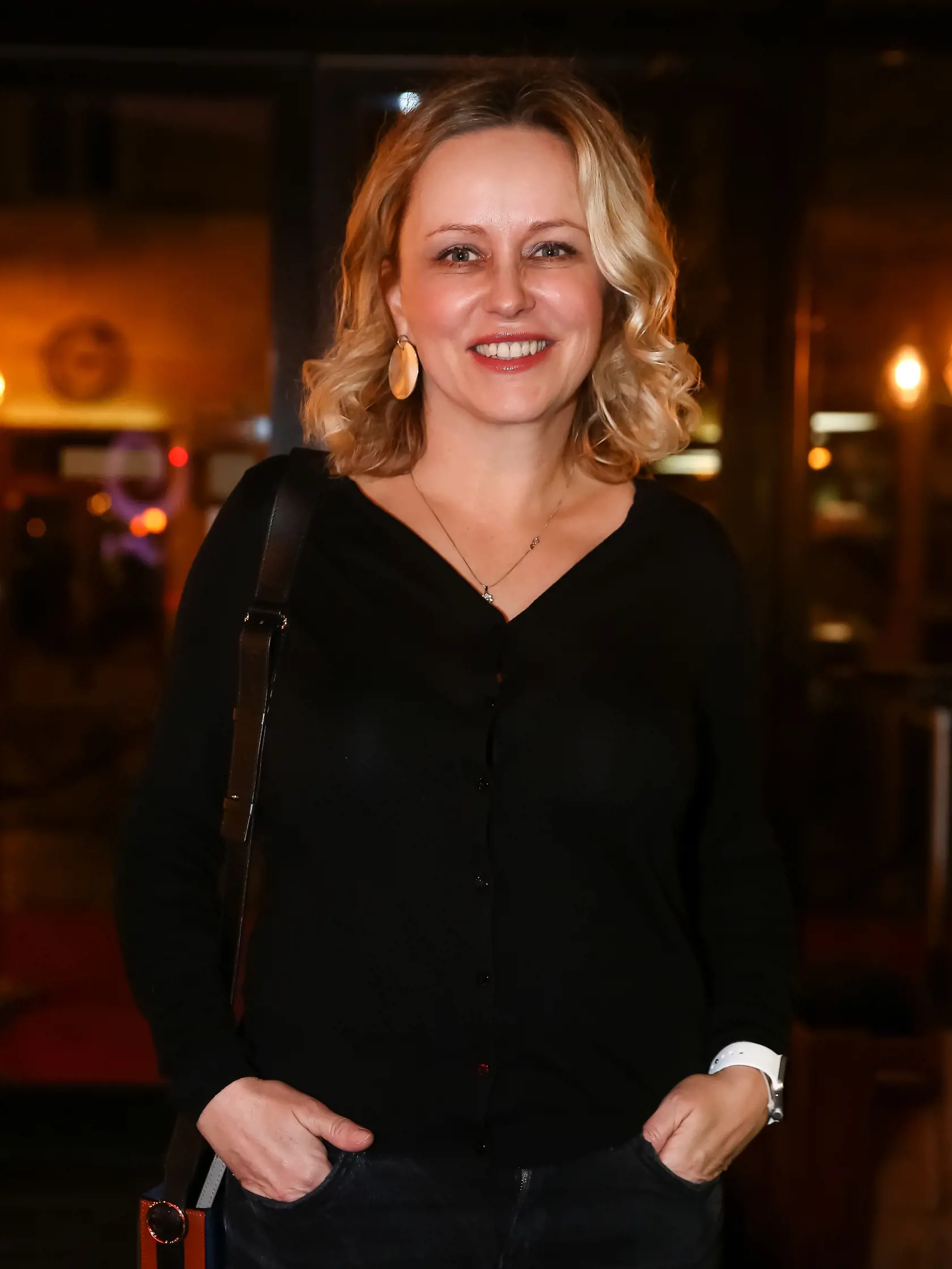 Mediálna párty televízie JOJ v jednom z Bratislavských podnikov. Na snímke Michaela Čobejová.