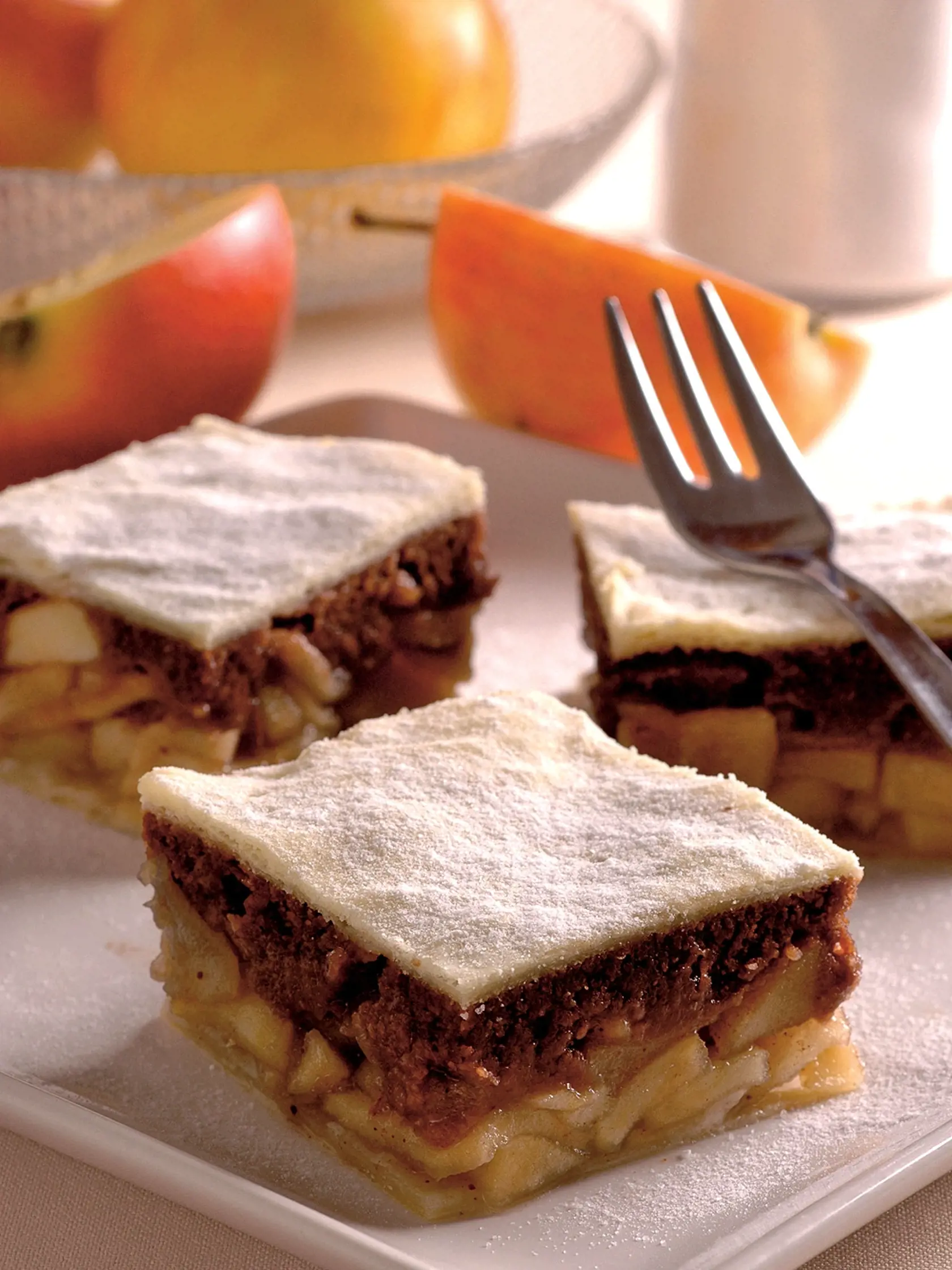 Jablkový krémeš, recept, zákusok, lístkové cesto, orechy, cukor
Foto: Peter Záhradník
Uverejnené: Báječná Žena č. 2/09
pôvodný súbor:jablkovy kremes CHUTOVKA.eps