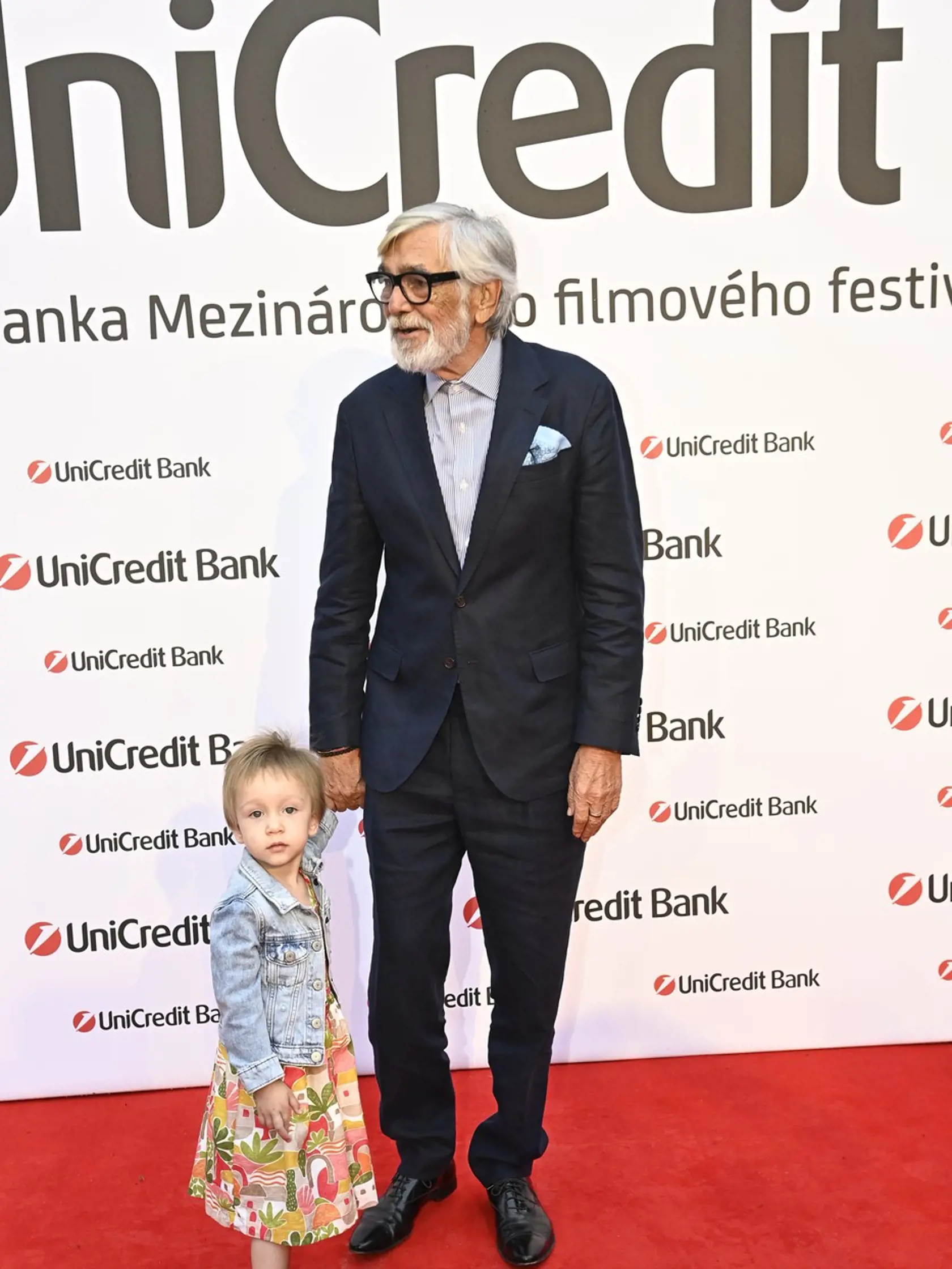 Jiří Bartoška, vnučka