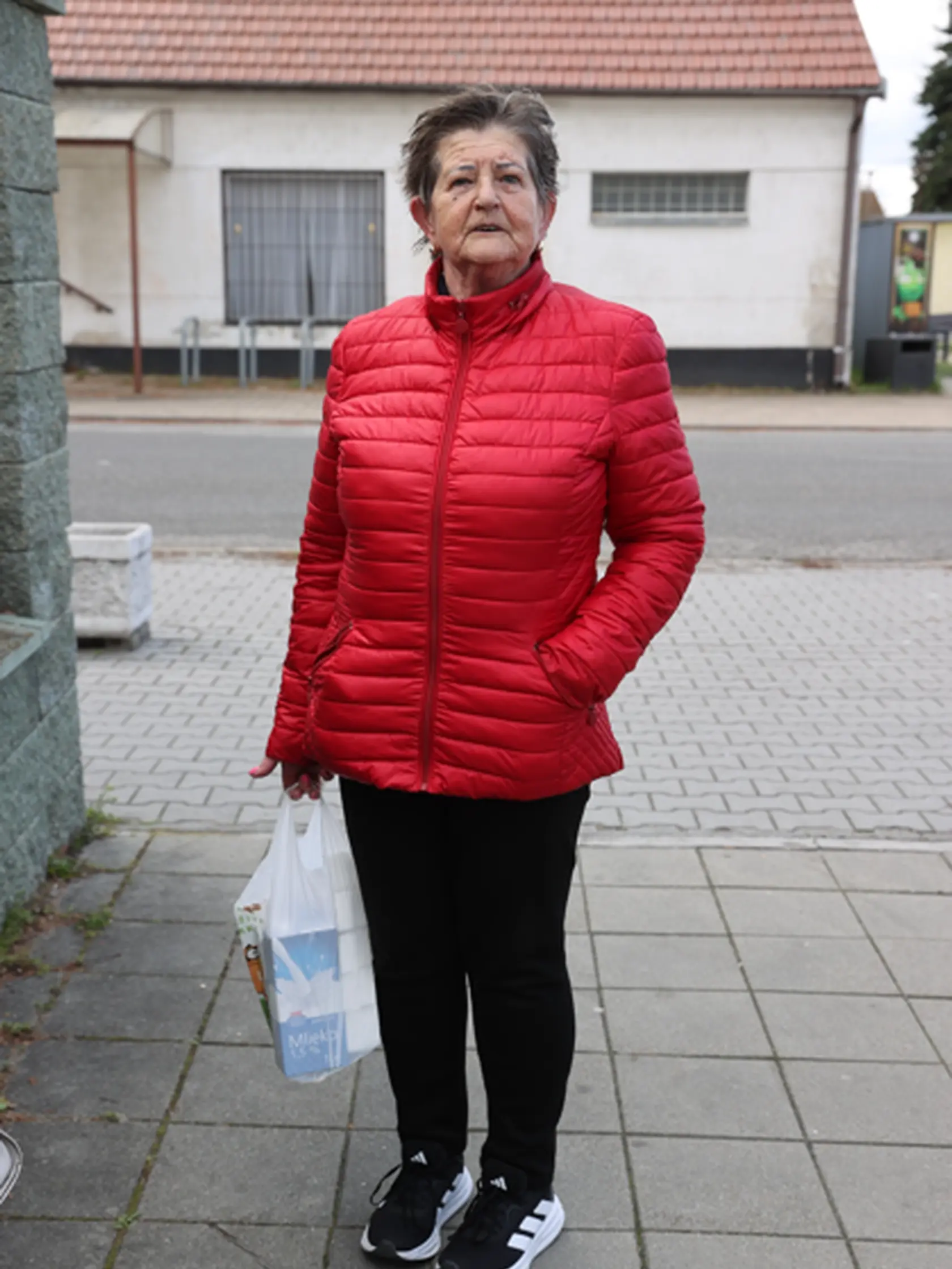 Obmedzenia nepociťuje ani Terka, ktorá išla z nákupu.