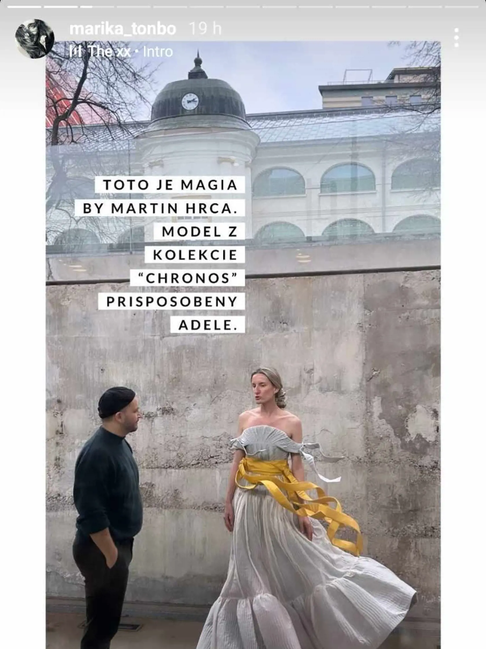 Autorom šiat je slovenský módny návrhár Martin Hrča.