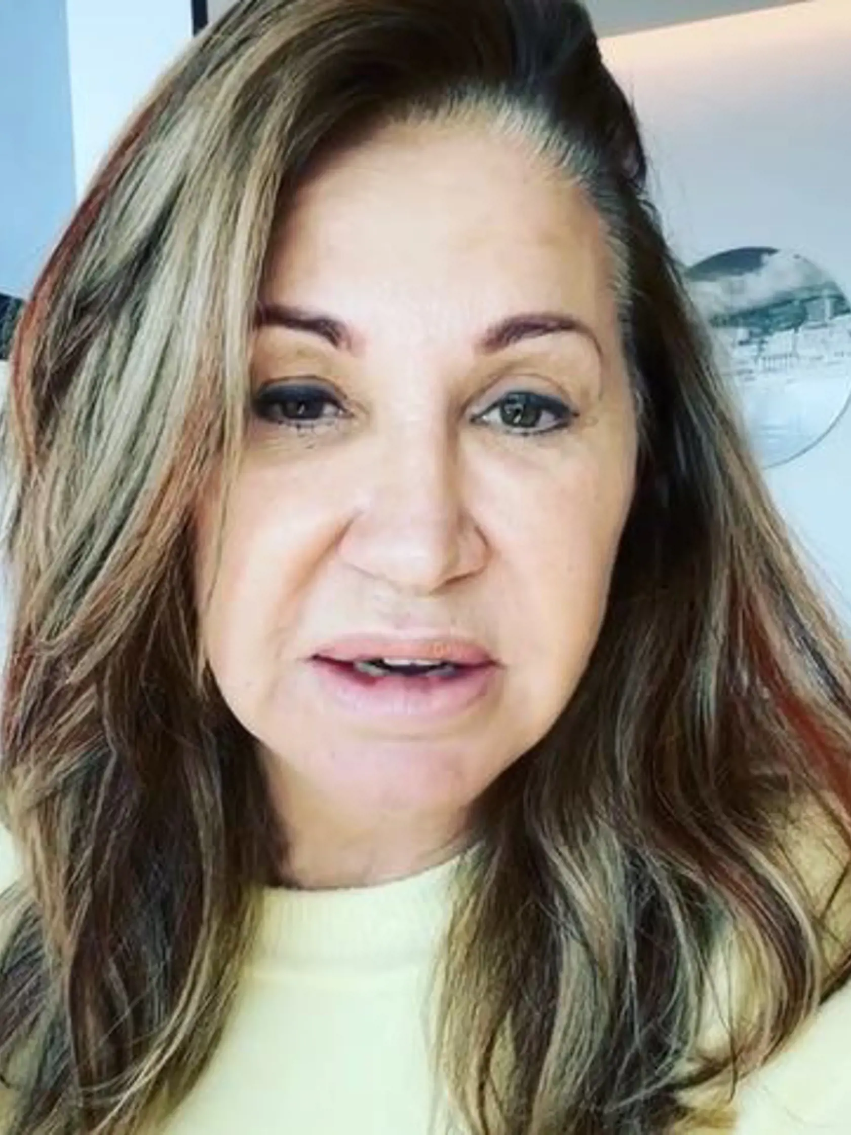 Či už to bol zámer alebo sa to stalo omylom, na jej sociálnej sieti instagram sa v uplynulých dňoch objavilo video, na ktorom je Carmen nenalíčená. Na rozdiel od väčšiny zverejnených záberov vyzerá na videu omnoho staršie.