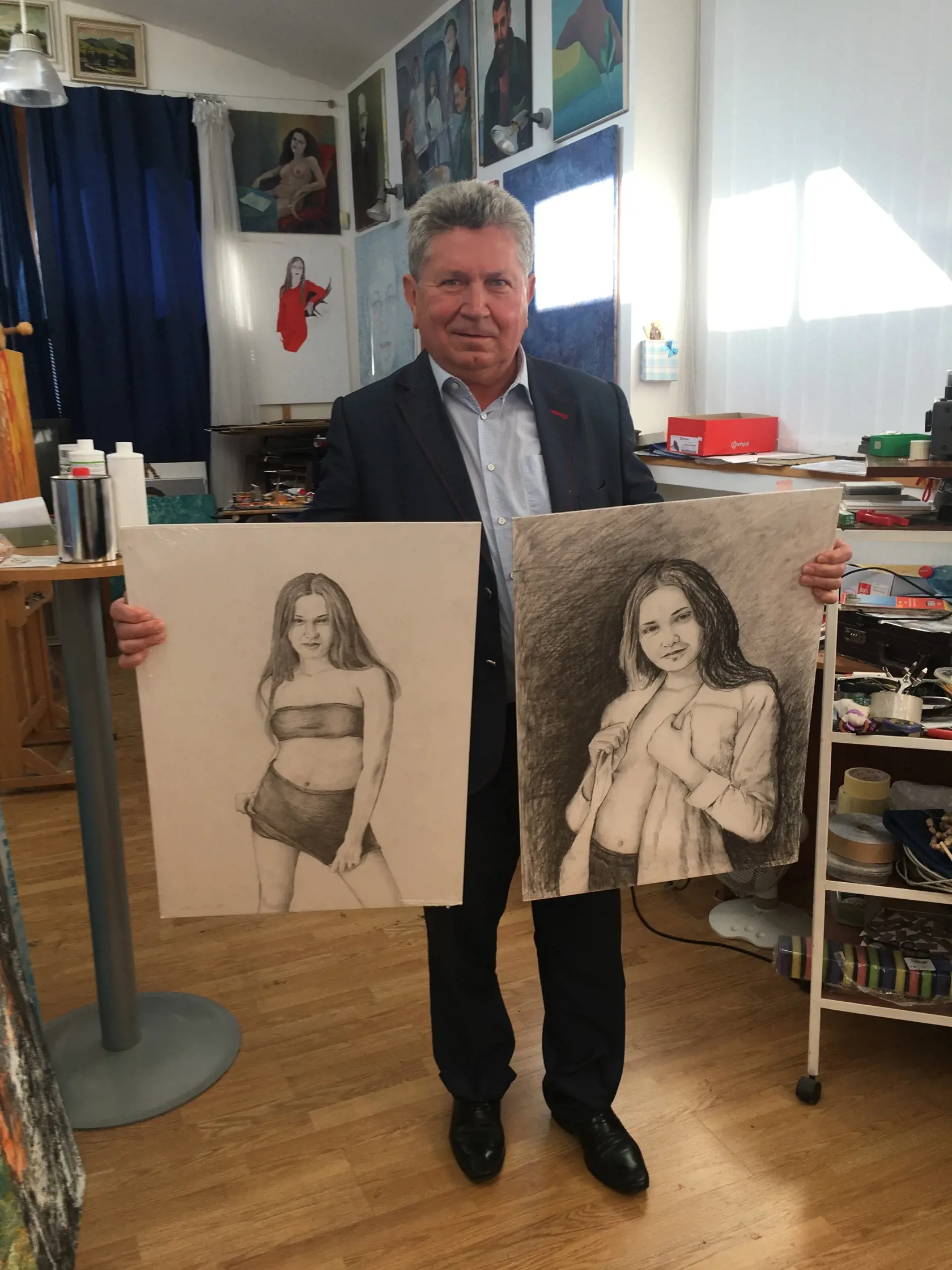 Akademický maliar Andrej Smolák a jeho kresby Violy Macákovej.