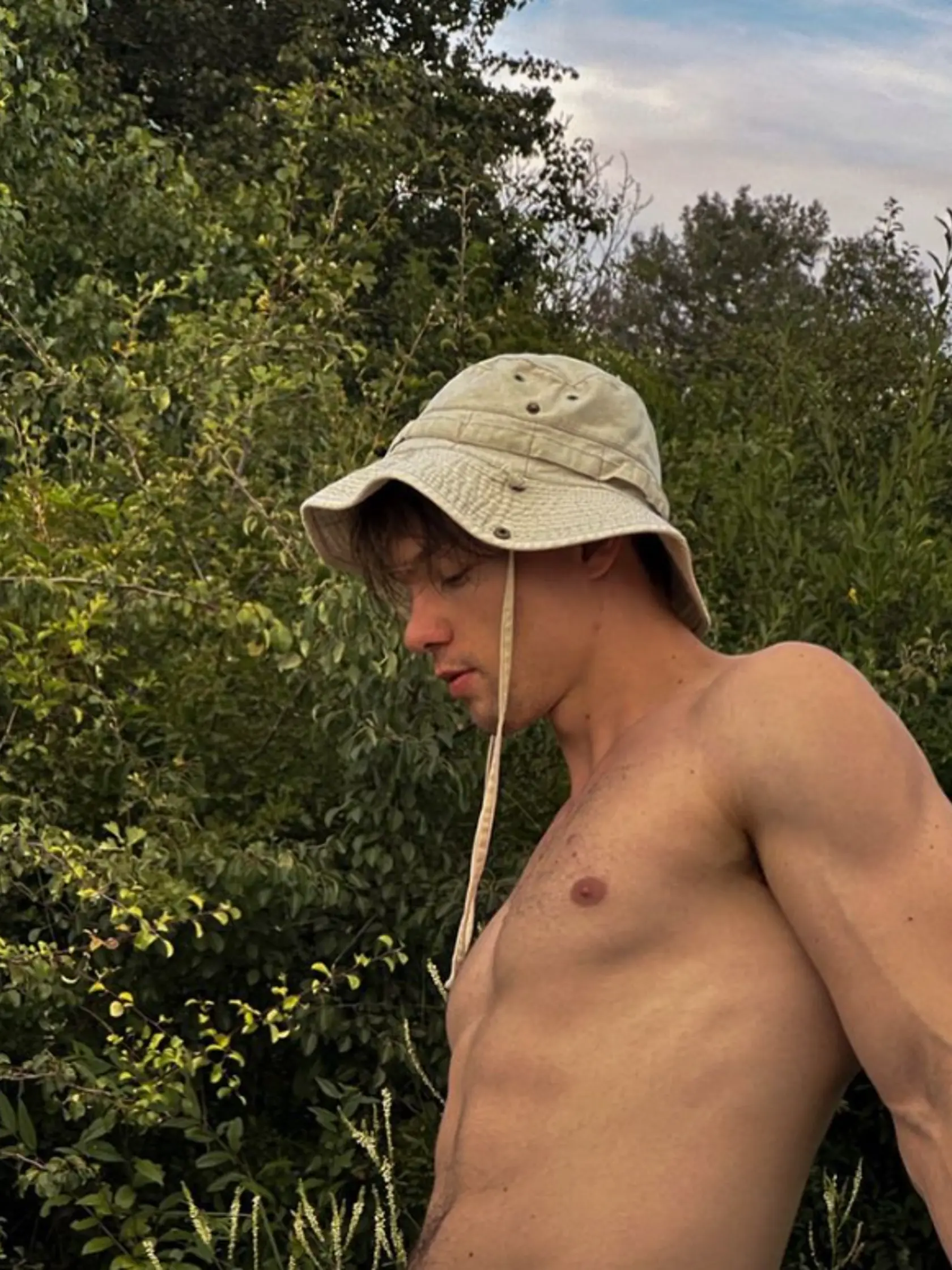 V reálnom živote má Jakub Švec od hrozného gardistu poriadne ďaleko.