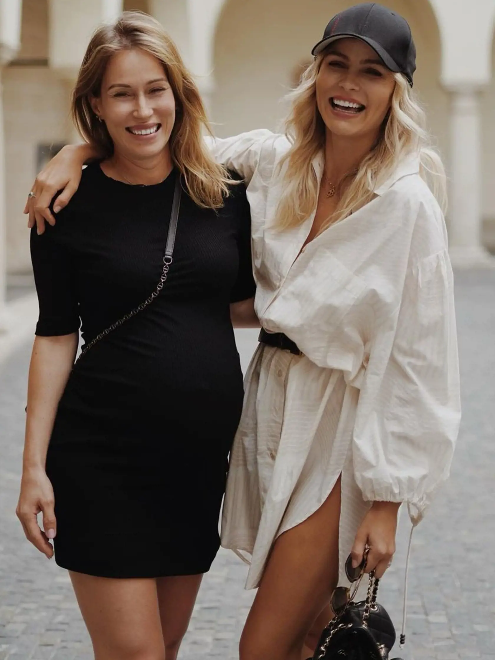 Kamarátky Katka Jakeš a Ivana Gáborík tesne pred narodením Bruna