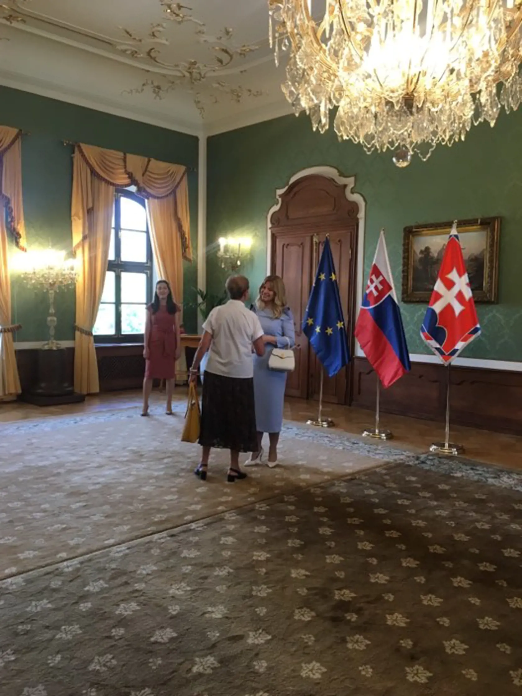 Zuzana Čaputová víta dôchodcov.
